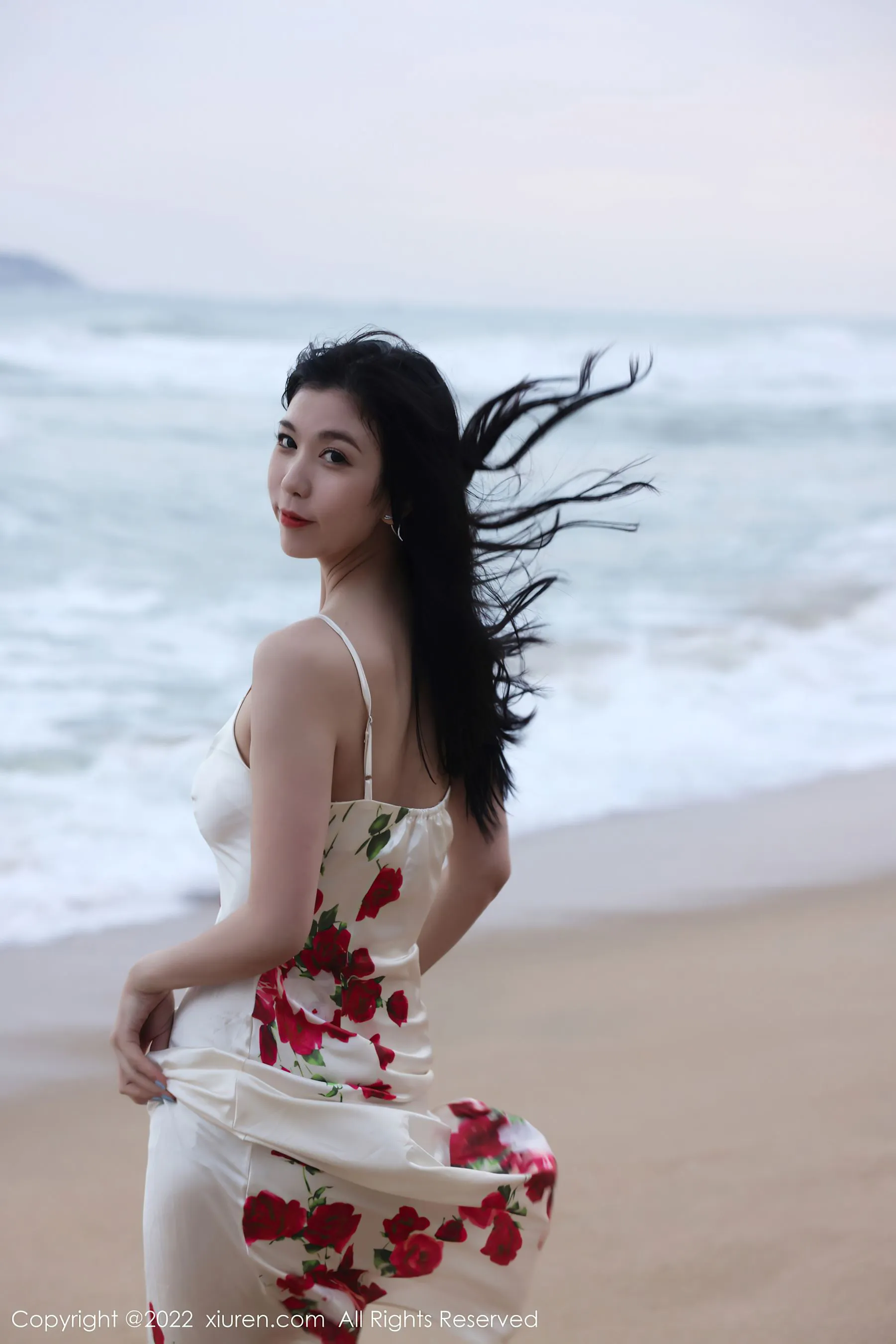 秀人网 No.4915 李雅柔182CM 海边美女性感写真插图5