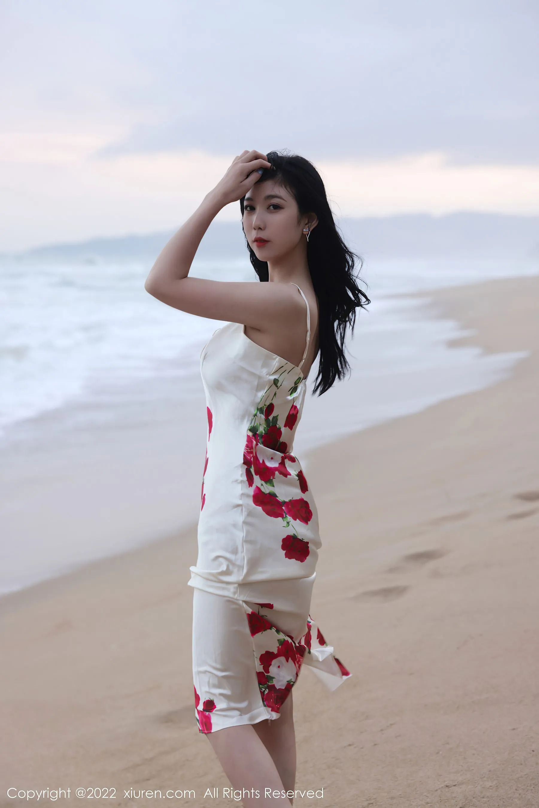 秀人网 No.4915 李雅柔182CM 海边美女性感写真插图7