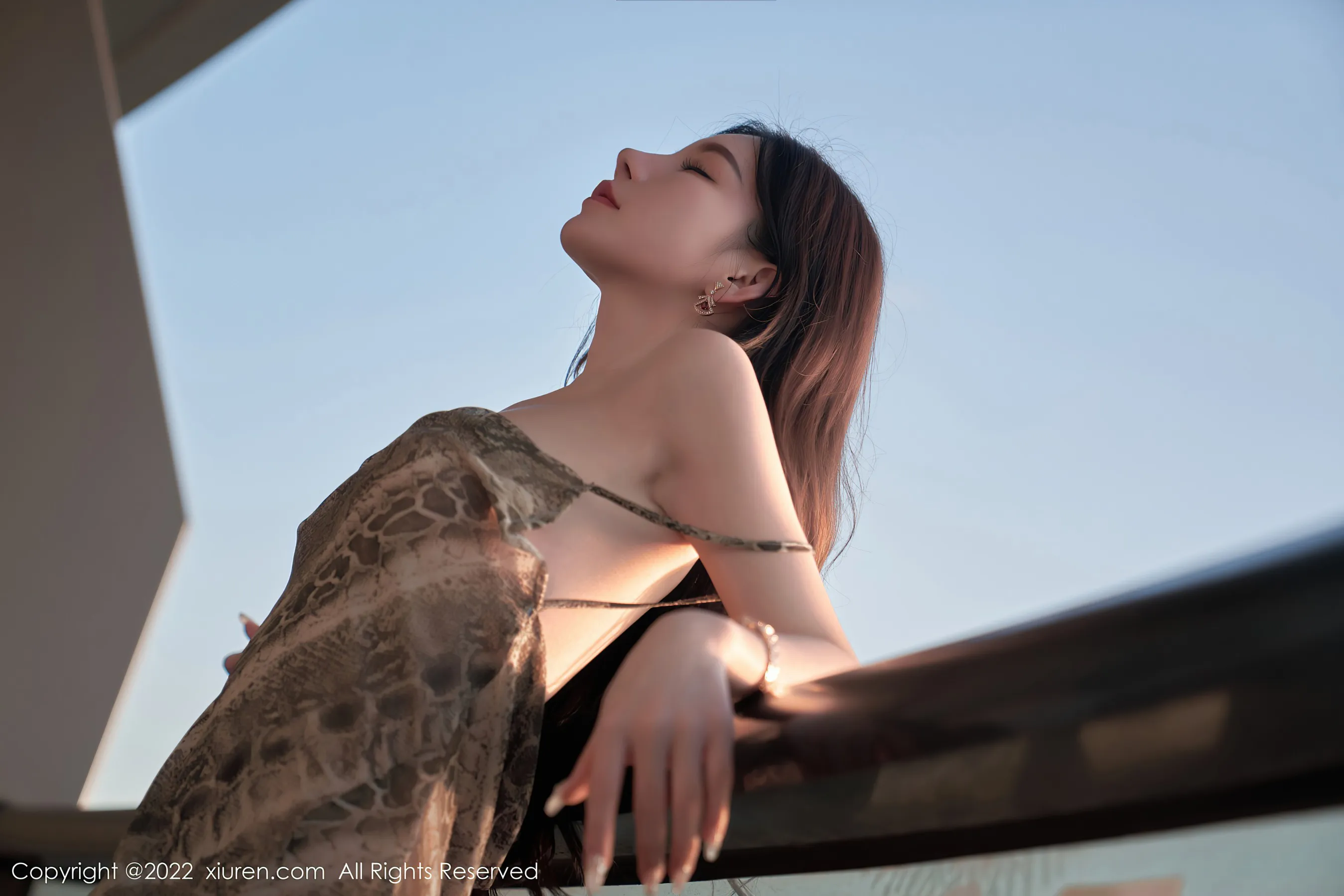 秀人网 No.4676 周于希Sally 三亚旅拍丝袜写真插图4