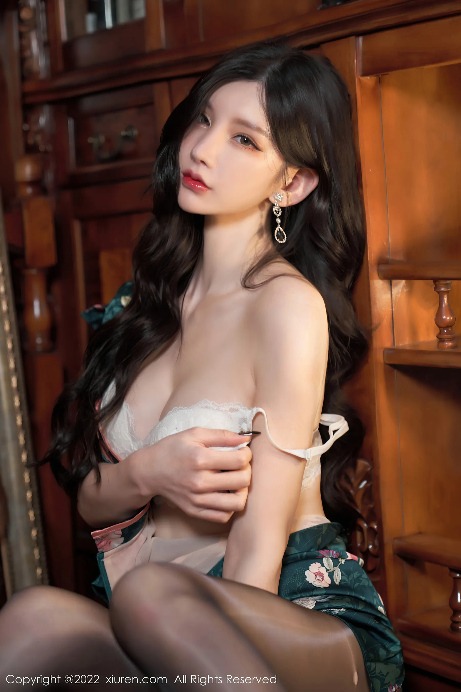 秀人网 No.4695 周于希Sally 黑丝美腿|图集秀