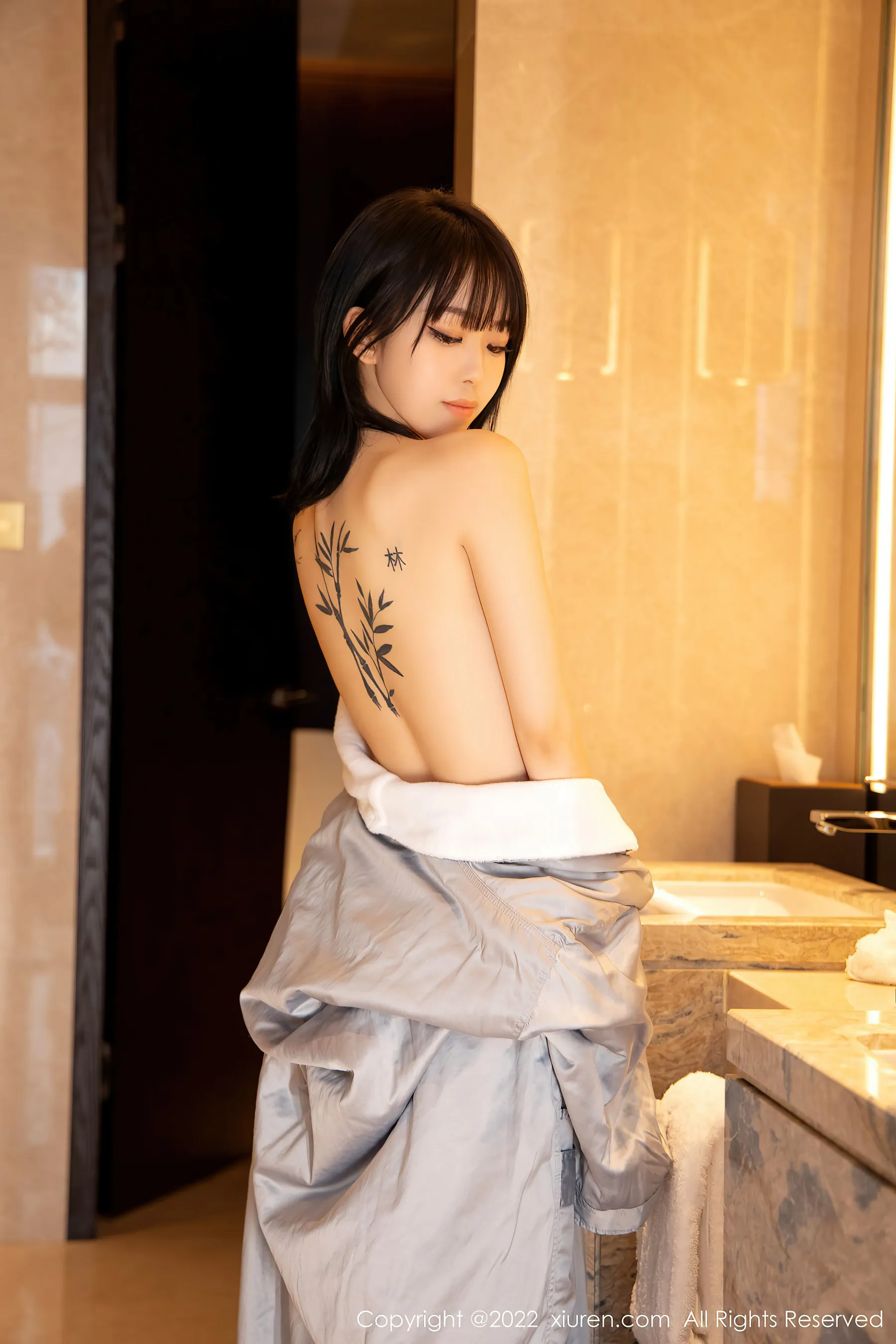 秀人网 No.4664 奶瓶. 美腿清纯大学生写真|图集秀