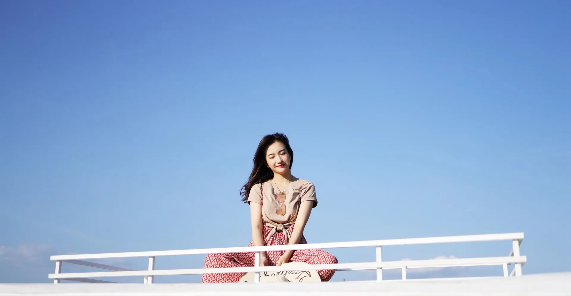 XIUREN秀人网 No.1718 艺儿拿铁插图1