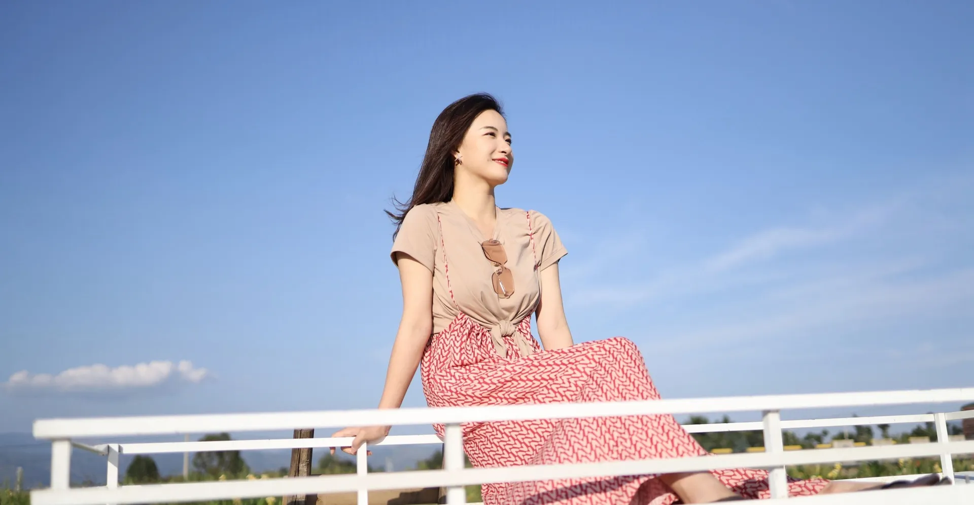 XIUREN秀人网 No.1718 艺儿拿铁插图2