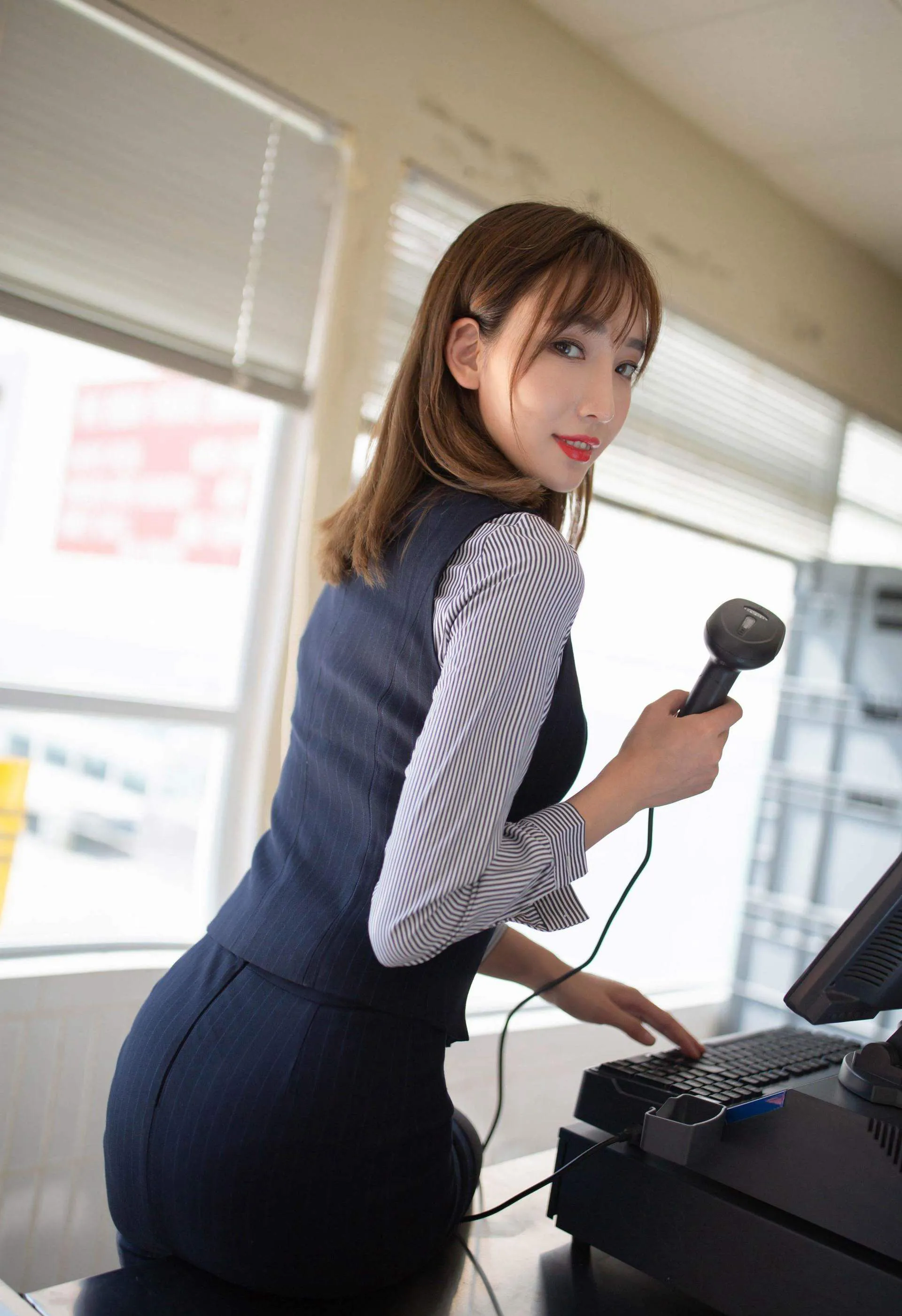 XIUREN秀人网 No.1748 陆萱萱插图5