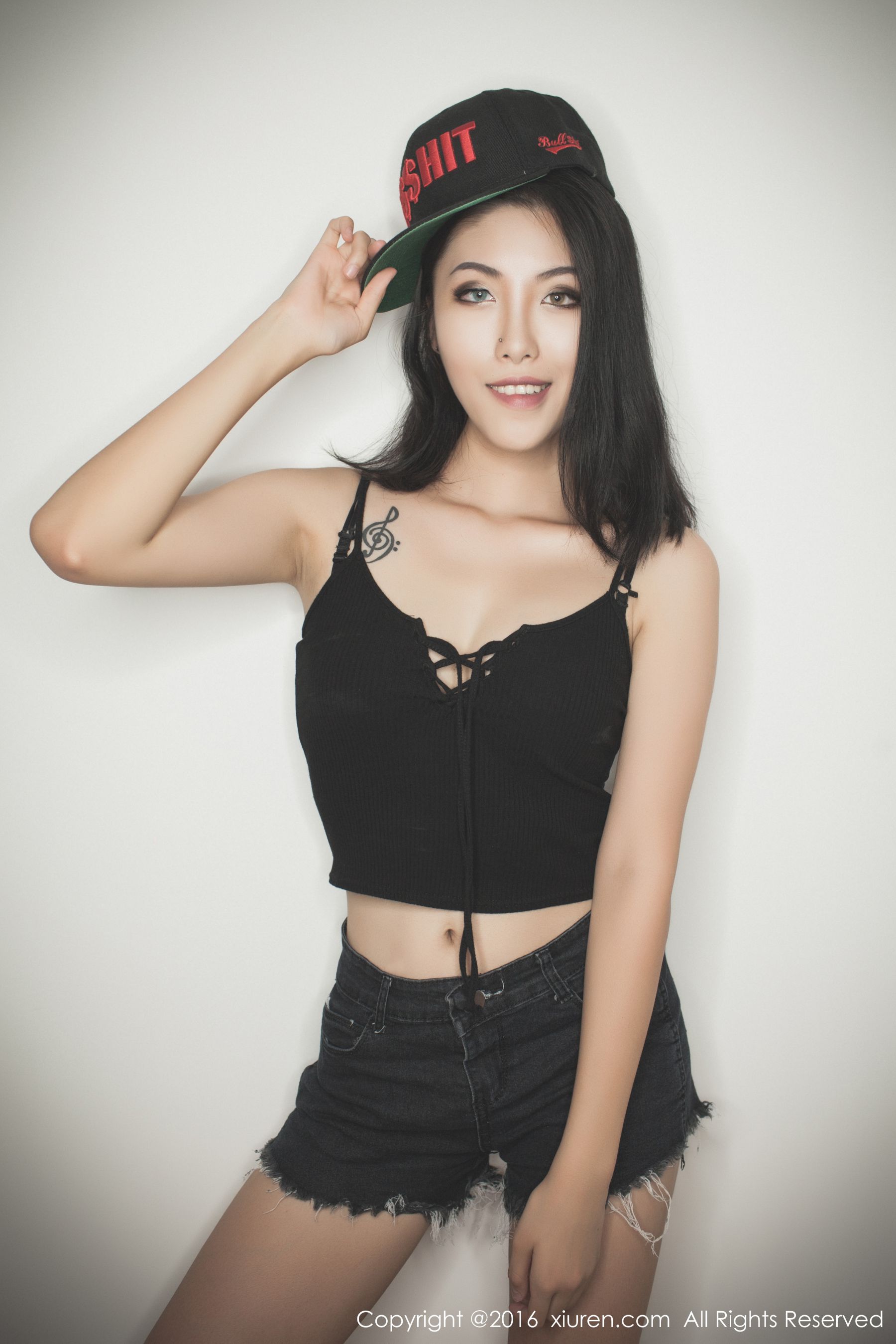 BOBO_xk(黎蒨垚)《热裤+内衣系列》 秀人网 No.617插图4