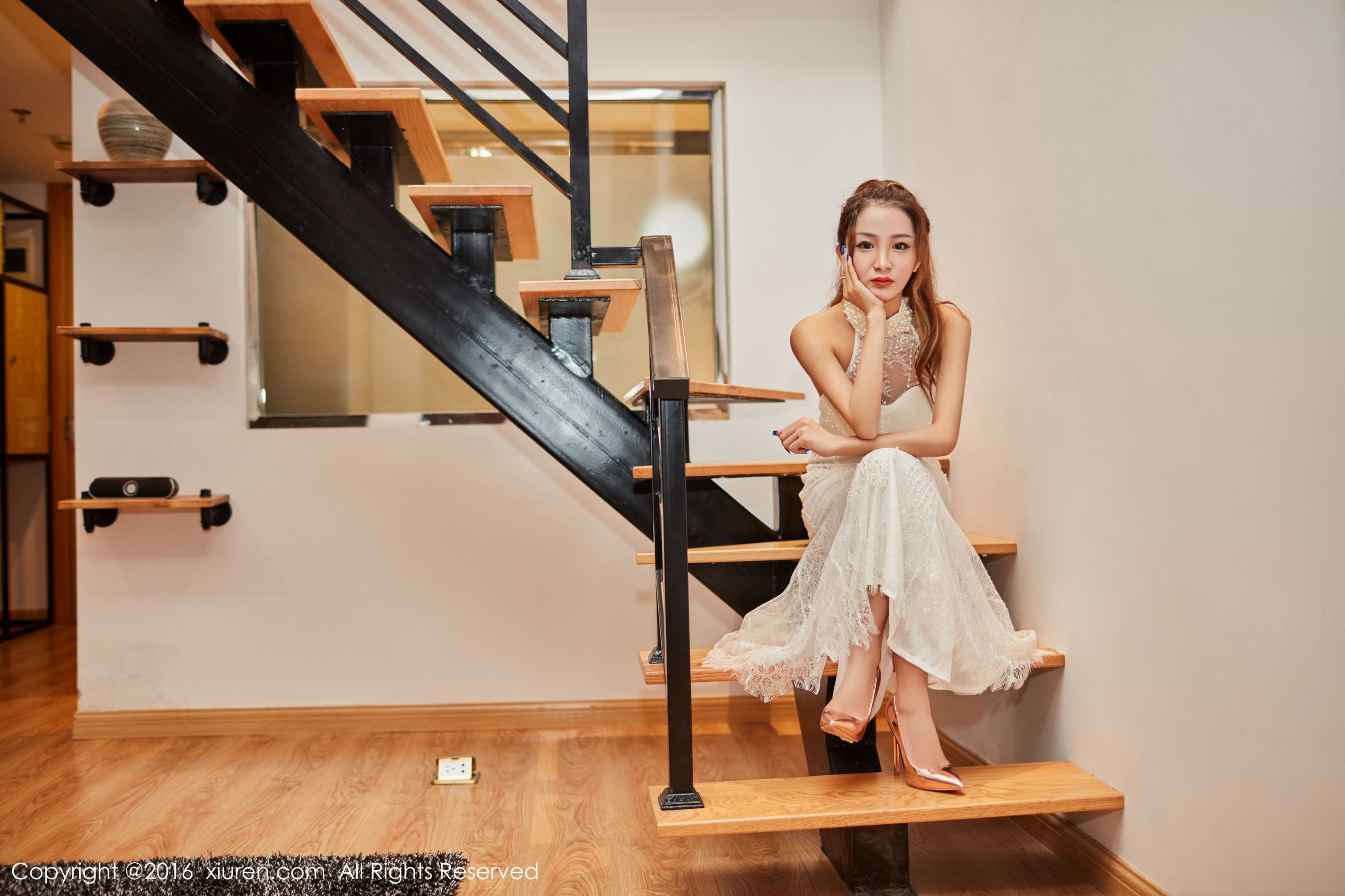 Sugar梁莹《修长的美腿与浑圆的翘臀》 秀人网 No.631插图3