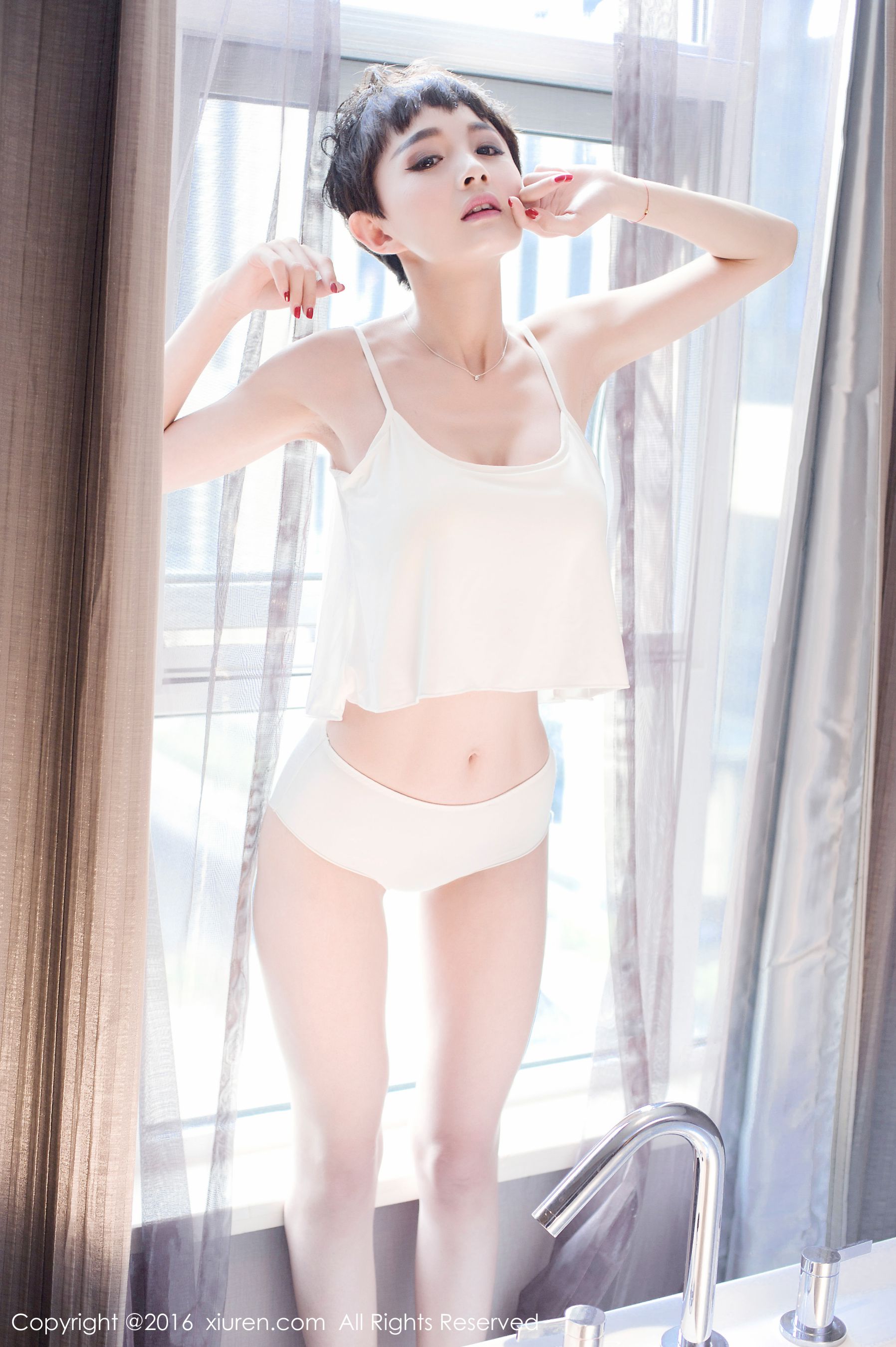 baby_kiki《制服衬衣、休闲内衬、浴缸湿身》 秀人网 No.600插图2