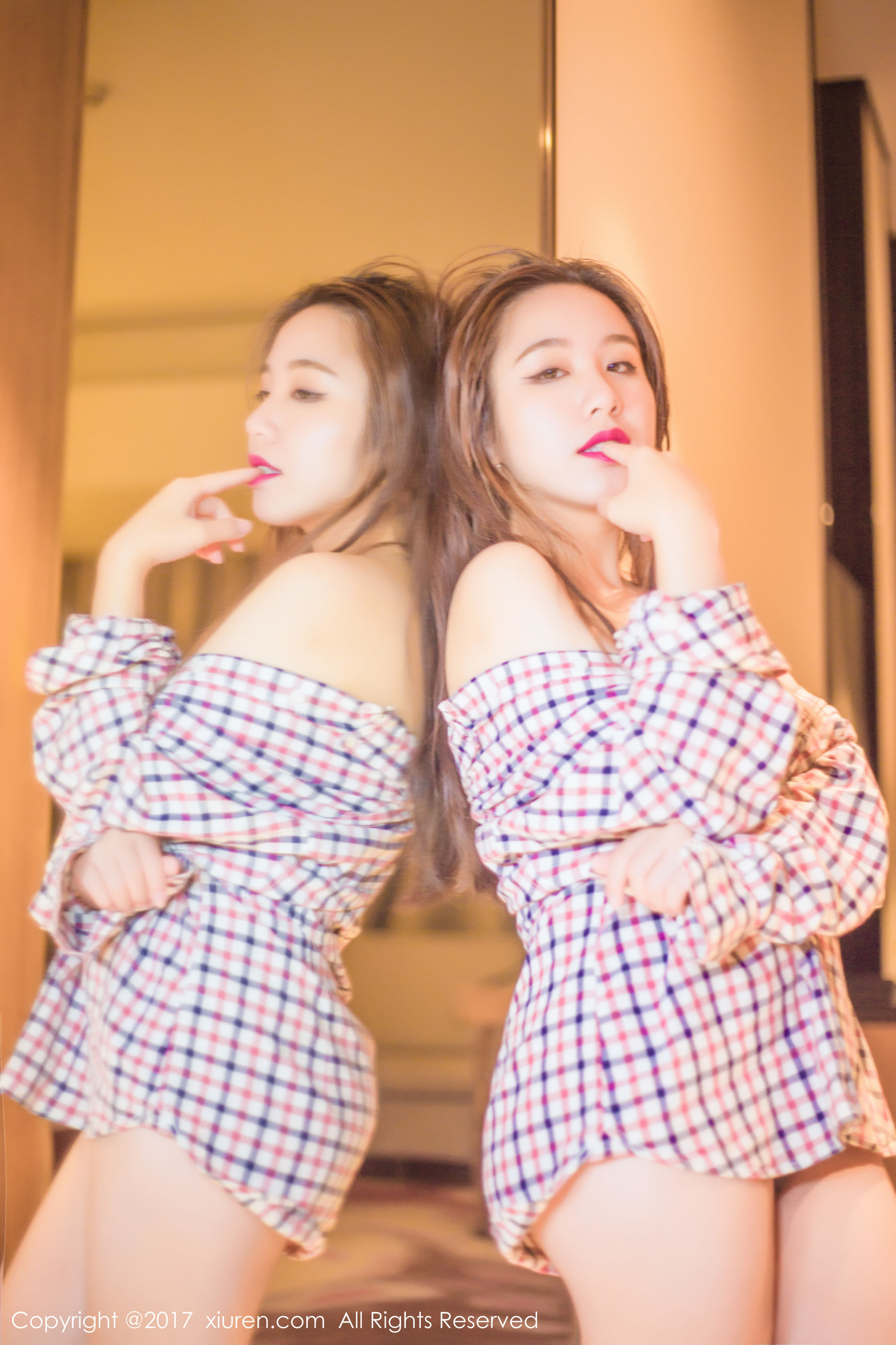 吃白菜的vi菜菜《性感女郎》 XiuRen 秀人网 NO.823插图2