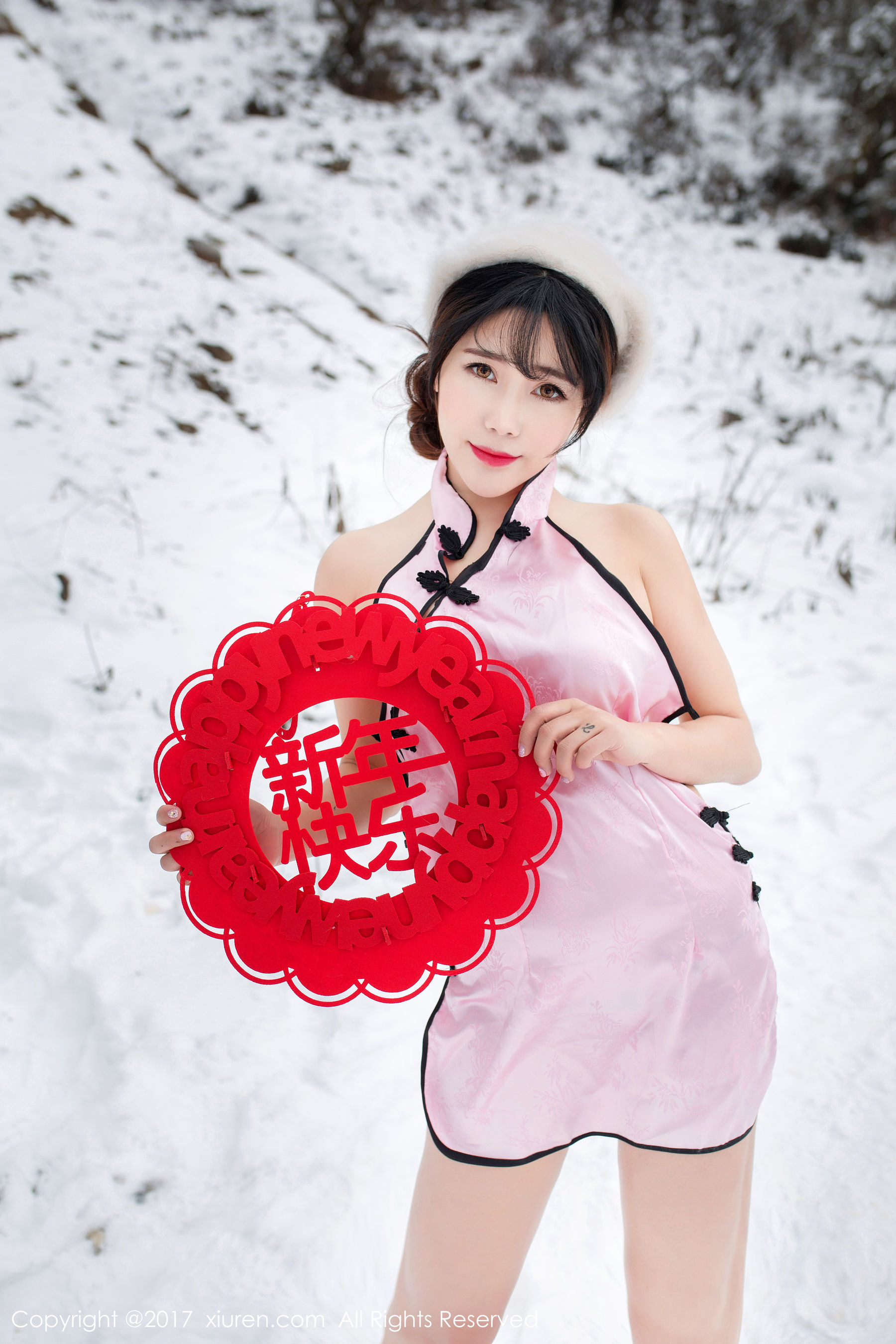 兜豆靓Youlina《新年贺岁》 秀人网XIUREN No.686|图集秀