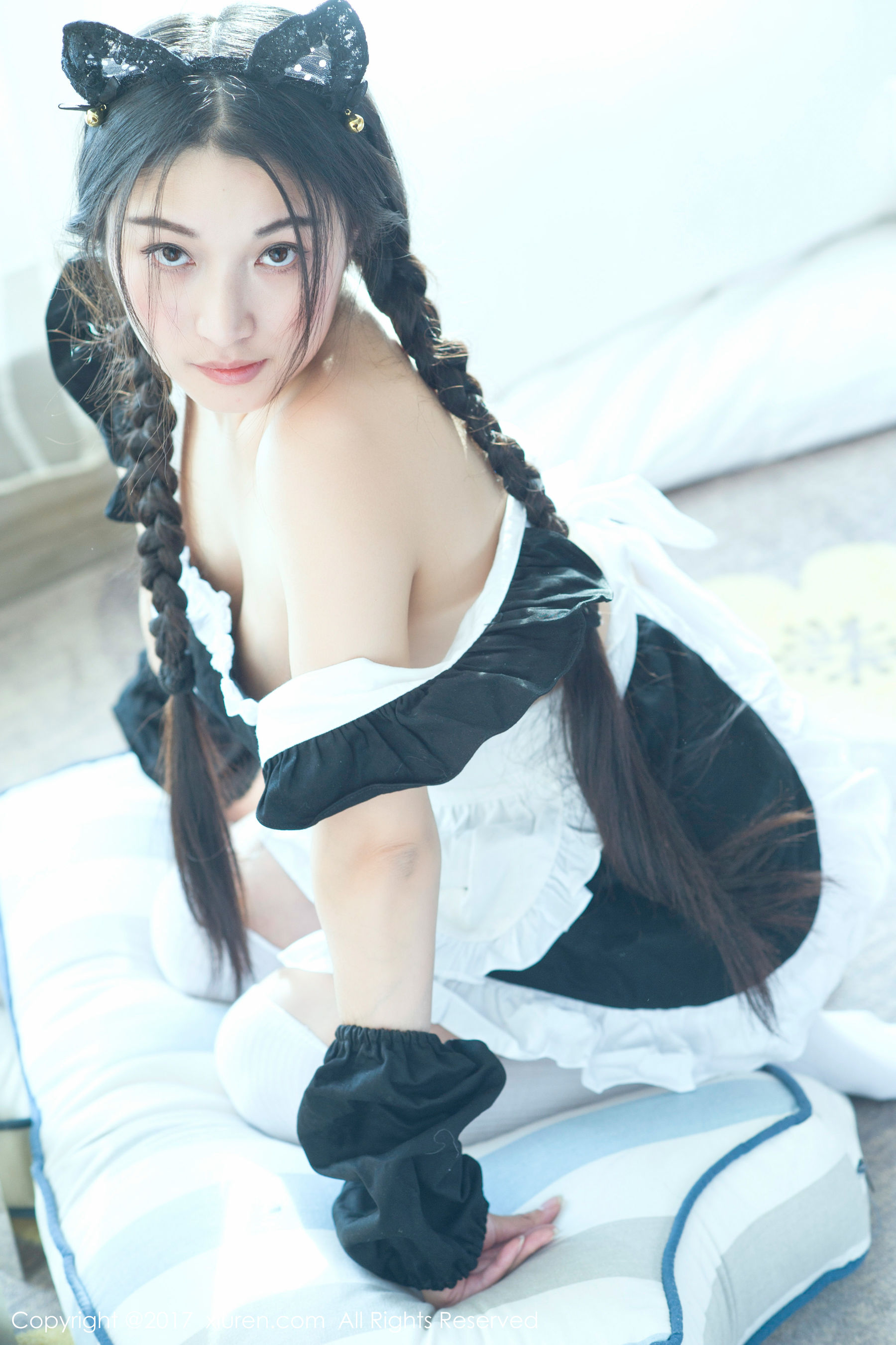 盼盼已鸠《透明旗袍和日系女仆装》 秀人网XIUREN No.732插图7