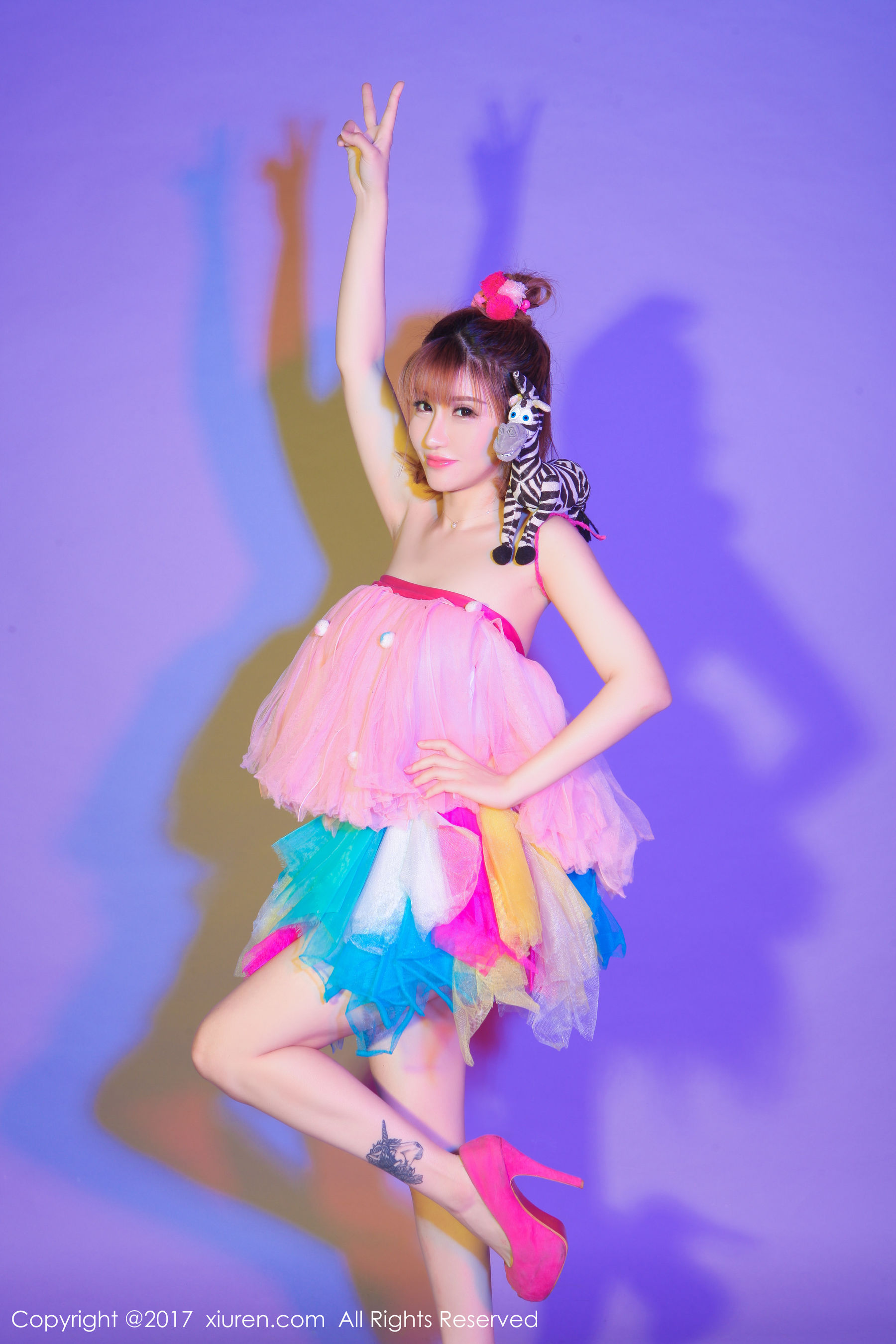 K8傲娇萌萌Vivian《COS超级索尼子+梦幻七彩裙子》 秀人网XIUREN No.722插图4
