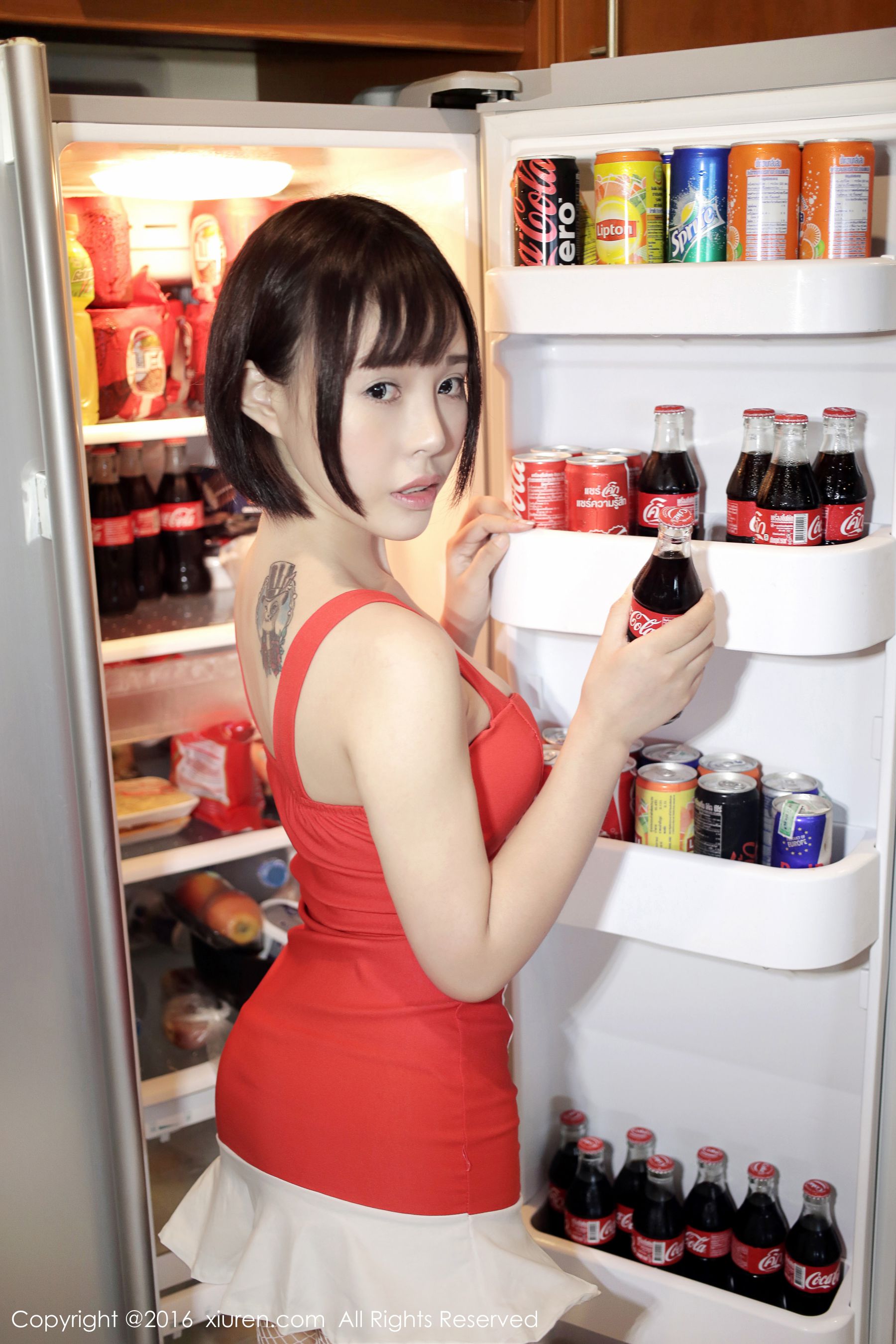 Evelyn艾莉《小红裙》 秀人网 No.665插图1