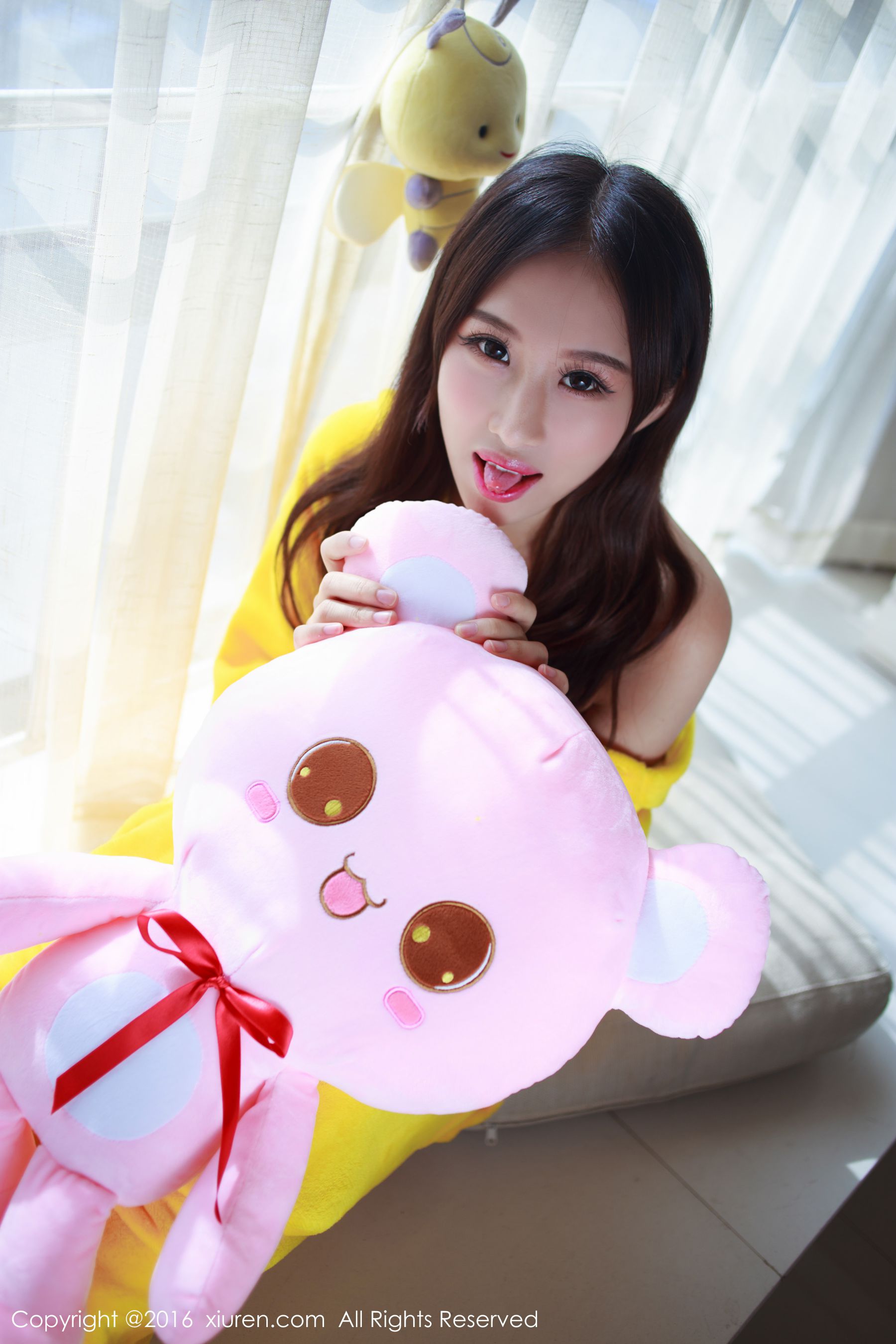 月音瞳《皮卡丘和学生制服》 秀人网 No.646插图5