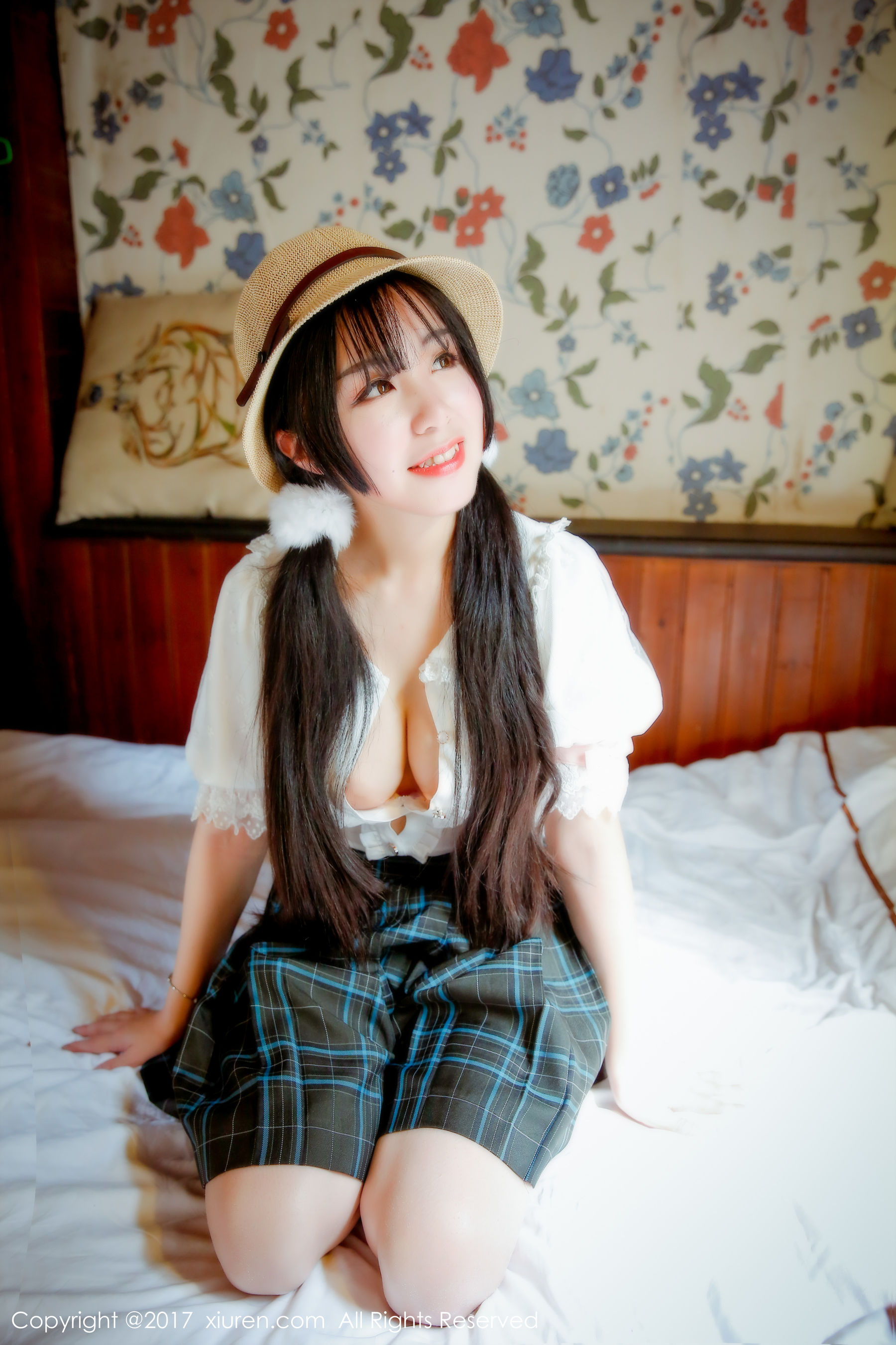 v菜《戴草帽的青涩私房少女》 秀人网XIUREN No.742插图1