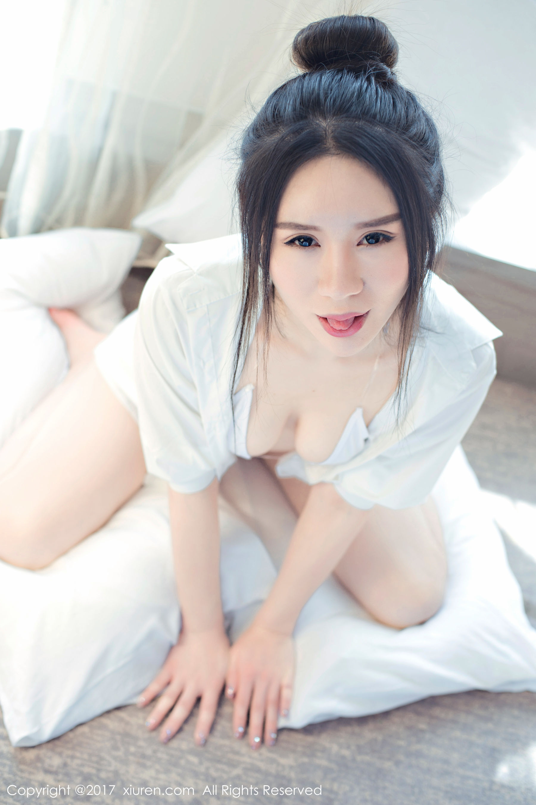 欧阳若依《白色比基尼和大尺度蕾丝女仆死库水》 秀人网XIUREN No.715插图7