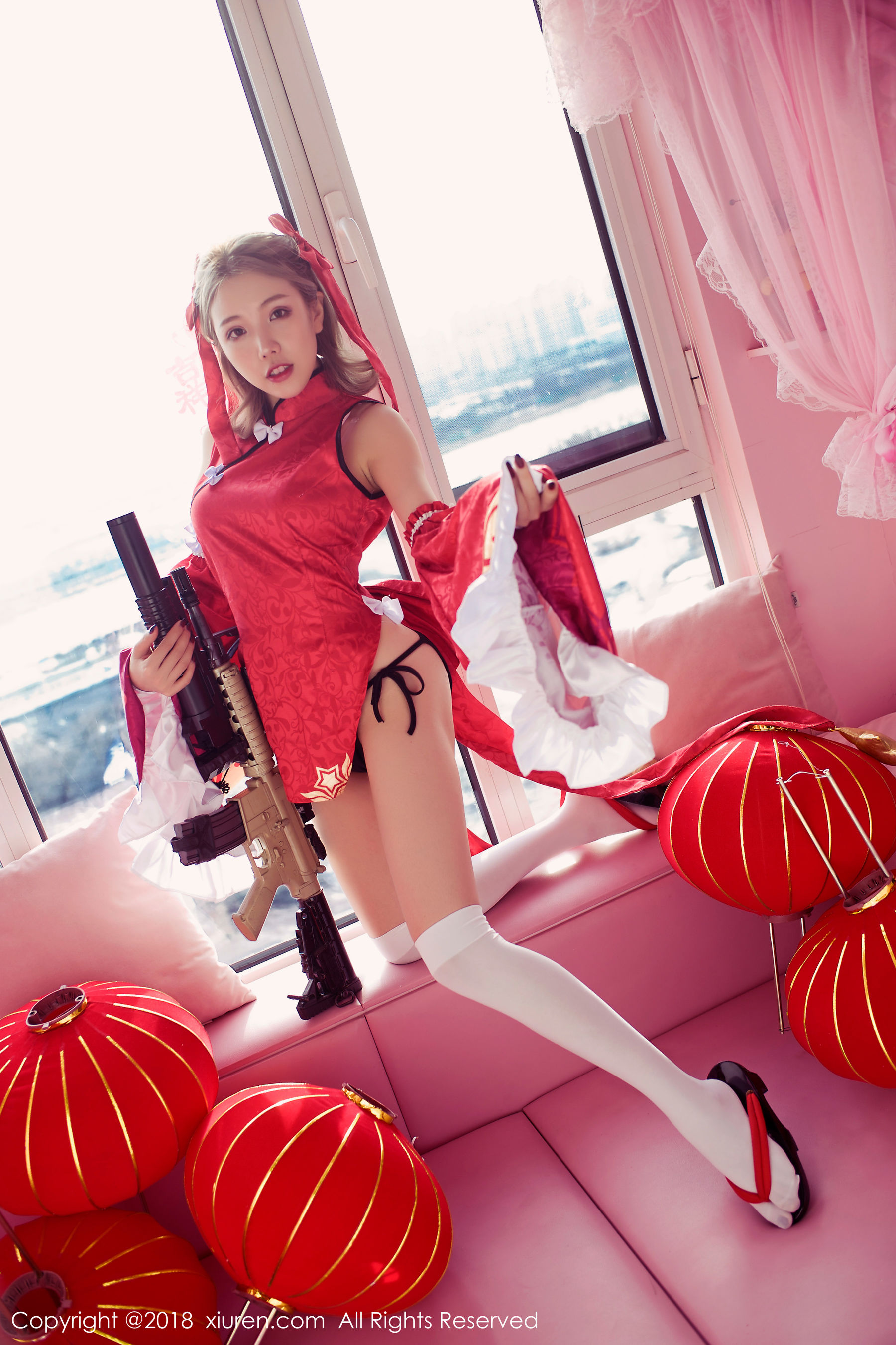 黄楽然《保鲜膜裹身+极品COS枪娘》 秀人 No.911插图2