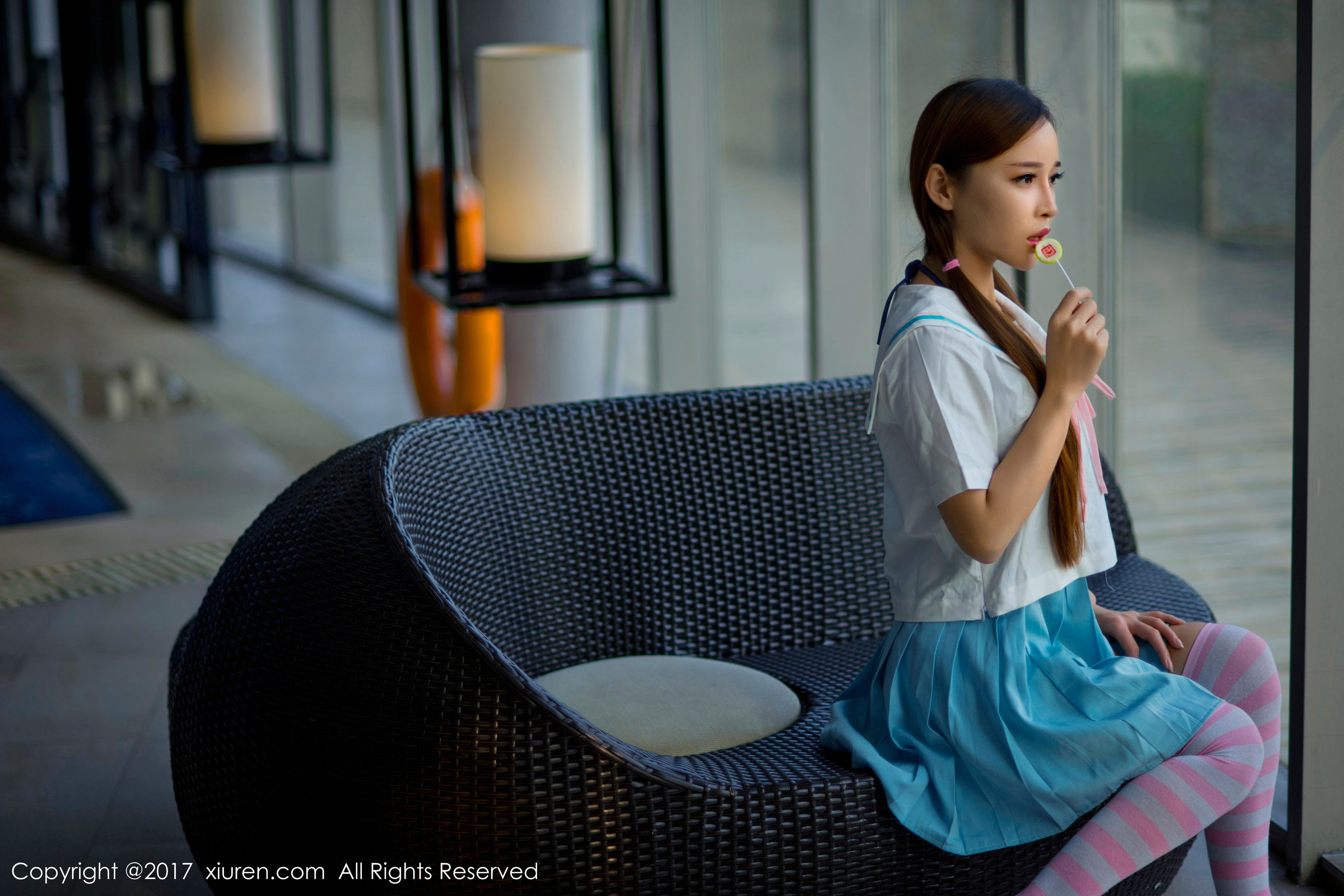 艾小青《人体泡沫浴+日系学生服泳池棒棒糖》 秀人 NO.866插图5