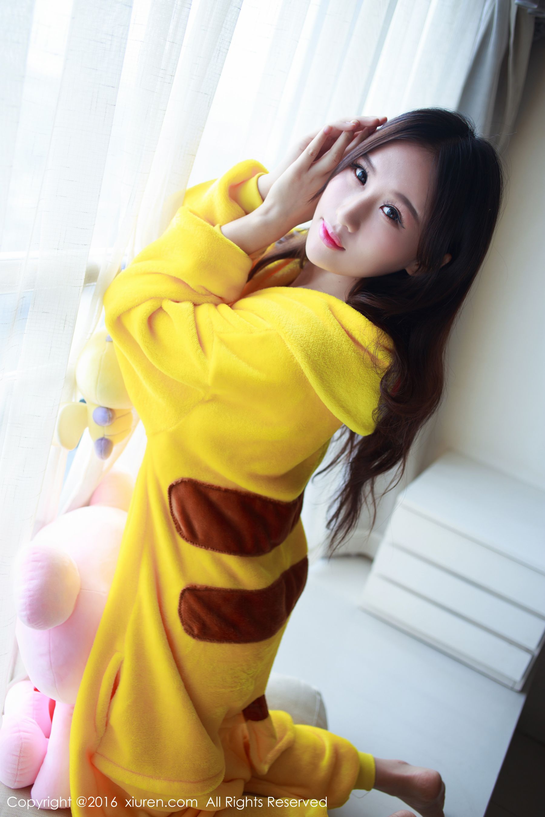 月音瞳《皮卡丘和学生制服》 秀人网 No.646插图7