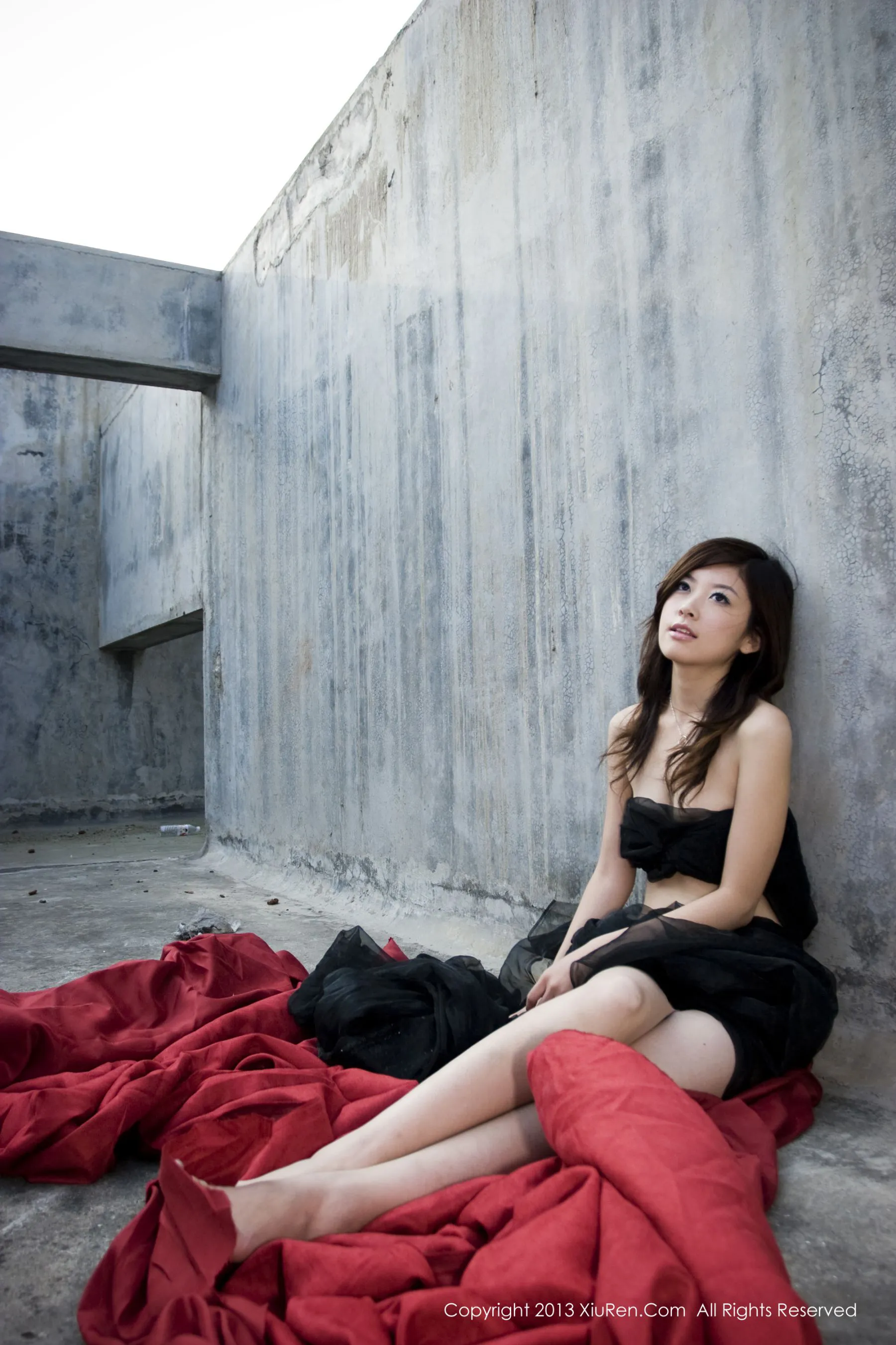 模特加菲《高挑的梦中情人》 秀人网 No.016插图2