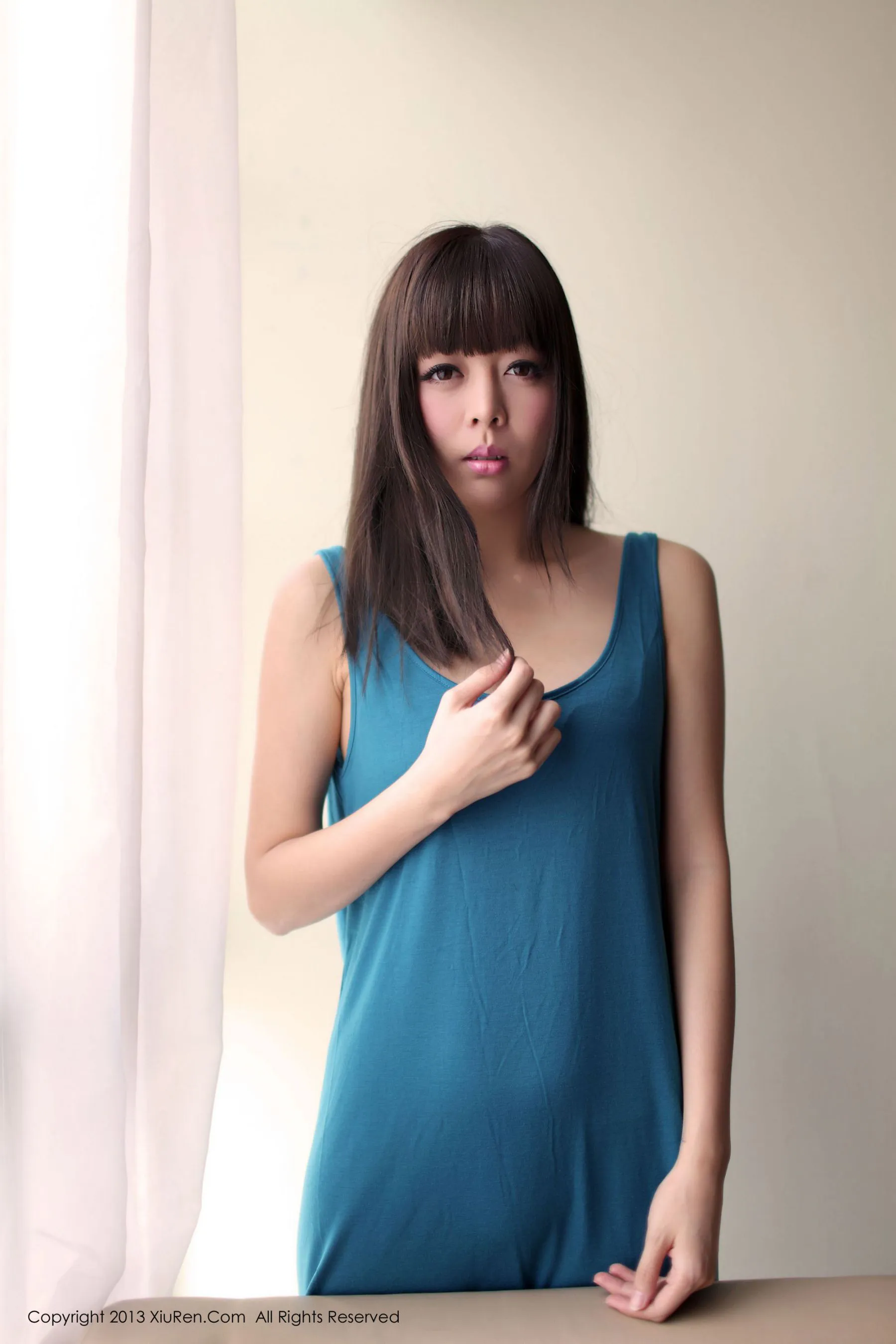 杜Viki《酒店拍摄 三套装》 秀人网 No.001插图