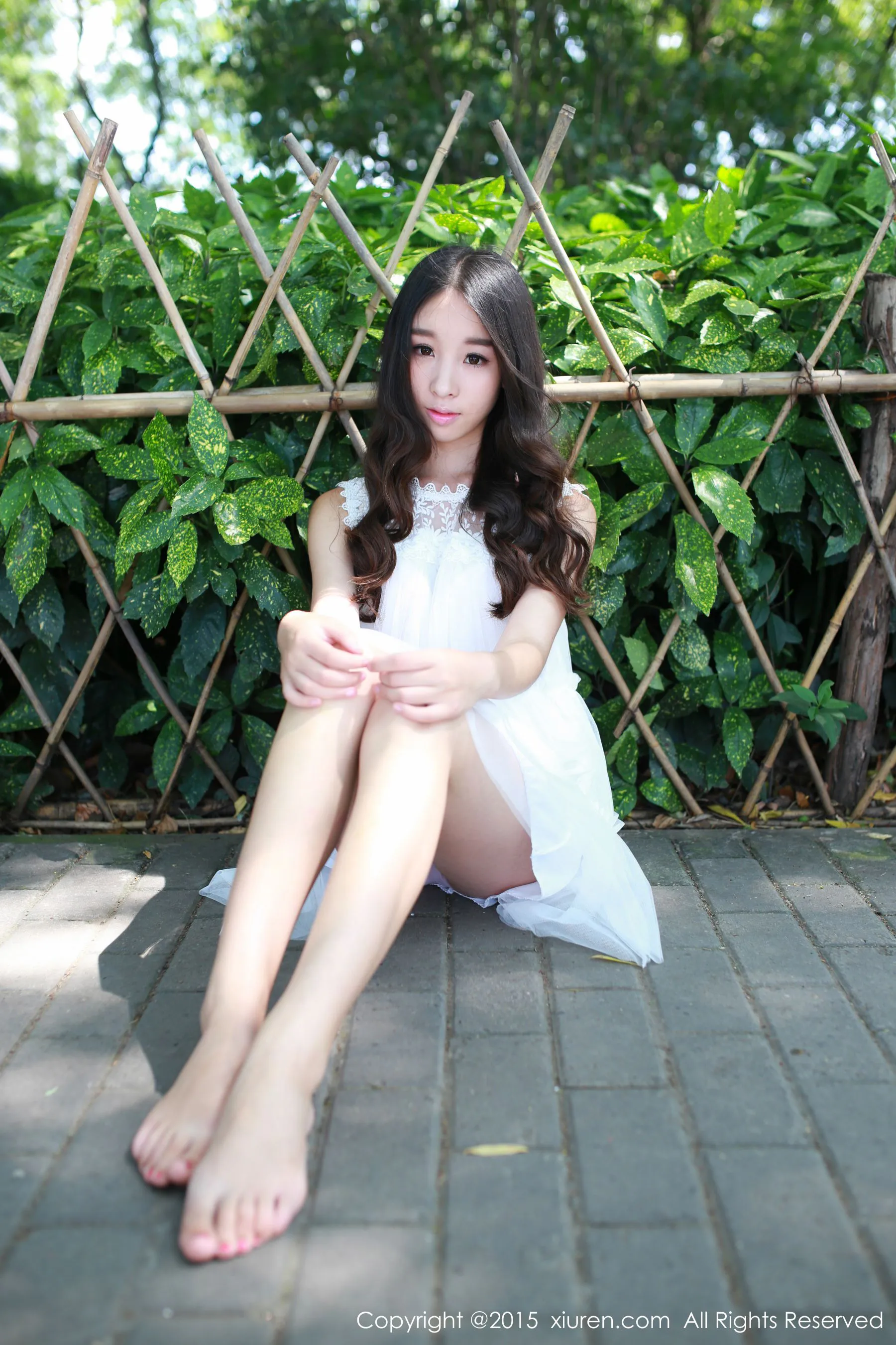 梓萱Crystal《小清新外拍~ 野外露出》 秀人网 No.371插图1