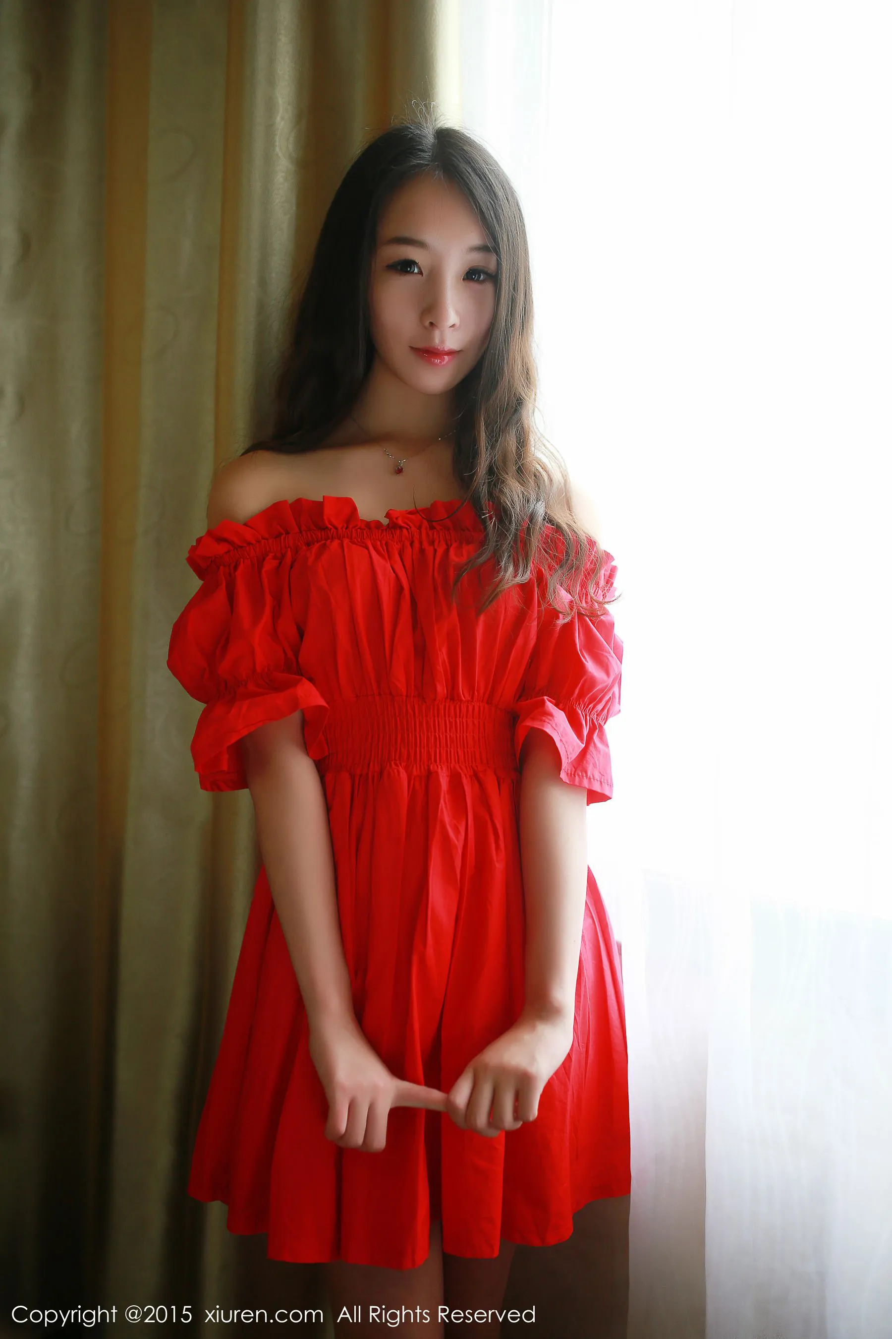 梓萱Crystal《连衣裙+热裤+网袜制服》 秀人网 No.347插图1