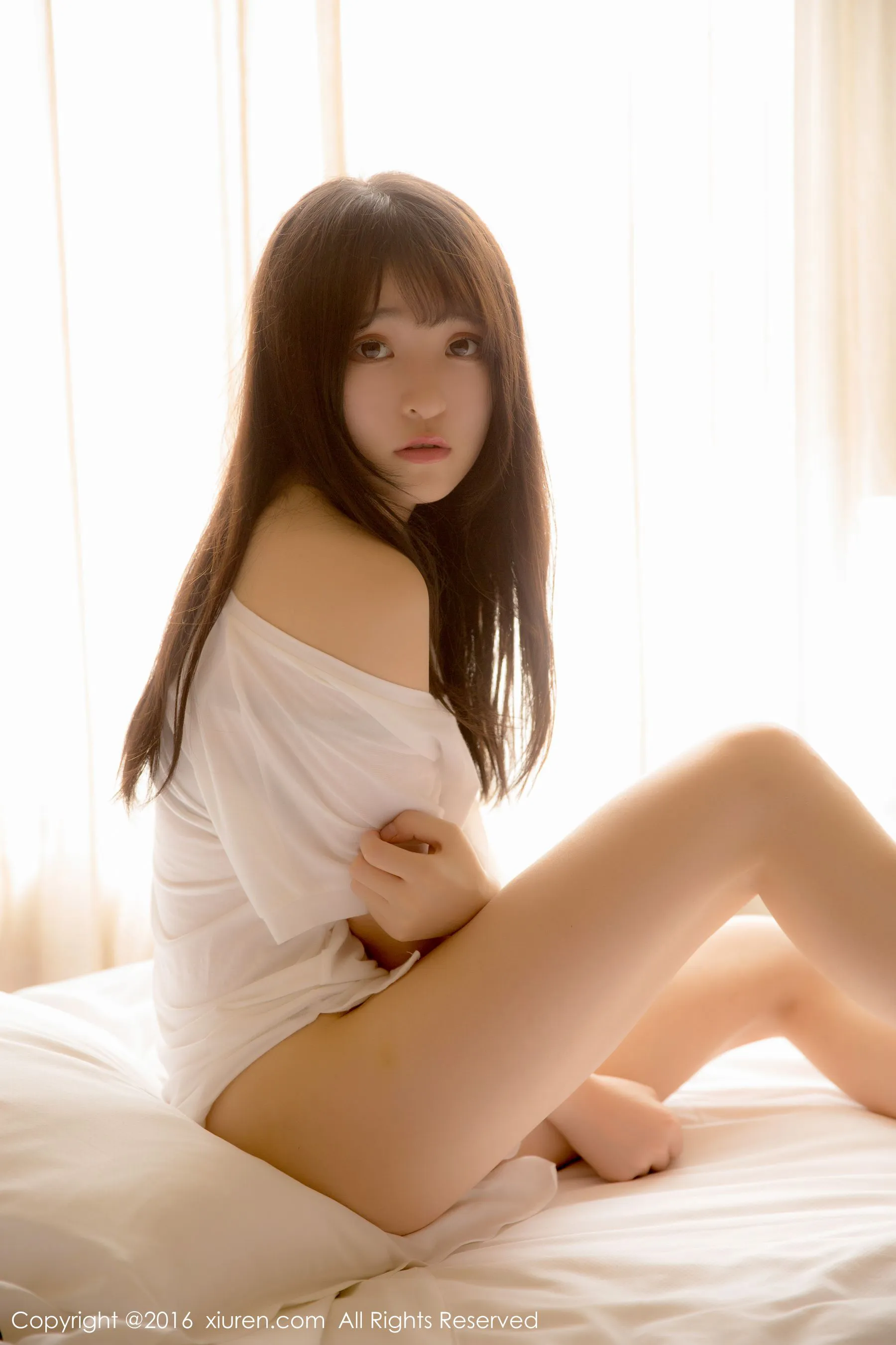 伊小七MoMo《大尺度性感私房系列》 秀人网 No.571插图4