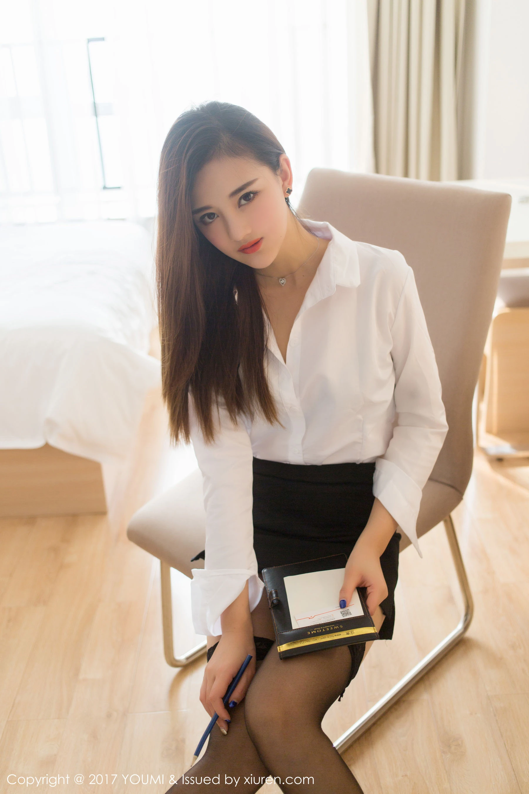 娜娜TINA《黑丝OL诱惑+学生装》 尤蜜荟 VOL.087插图5