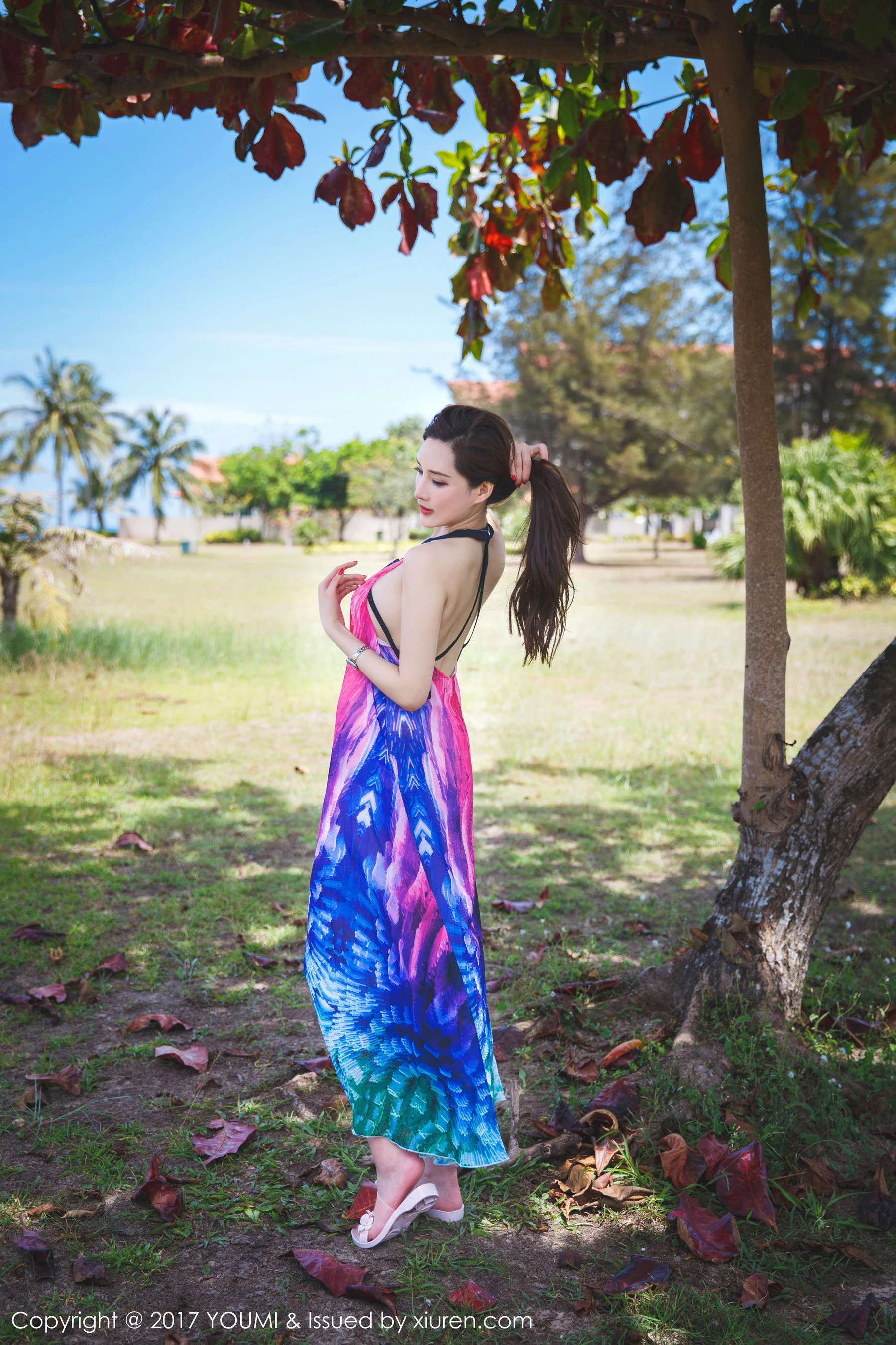 土肥圆矮挫穷《沙滩比基尼+韵味长裙》 尤蜜荟YouMi Vol.029插图