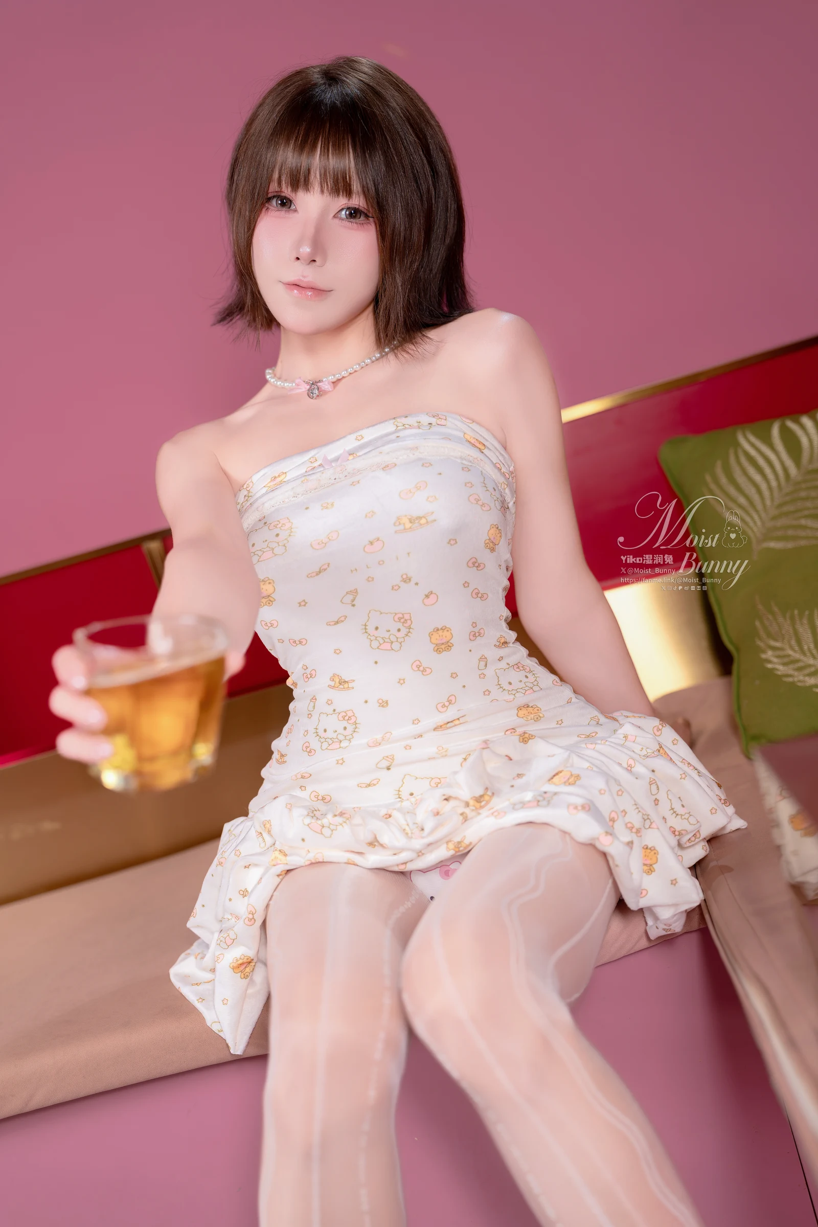 咬一口兔娘(黏黏团子兔) - 2025年11月作品『公主小妹』[95P]|图集秀