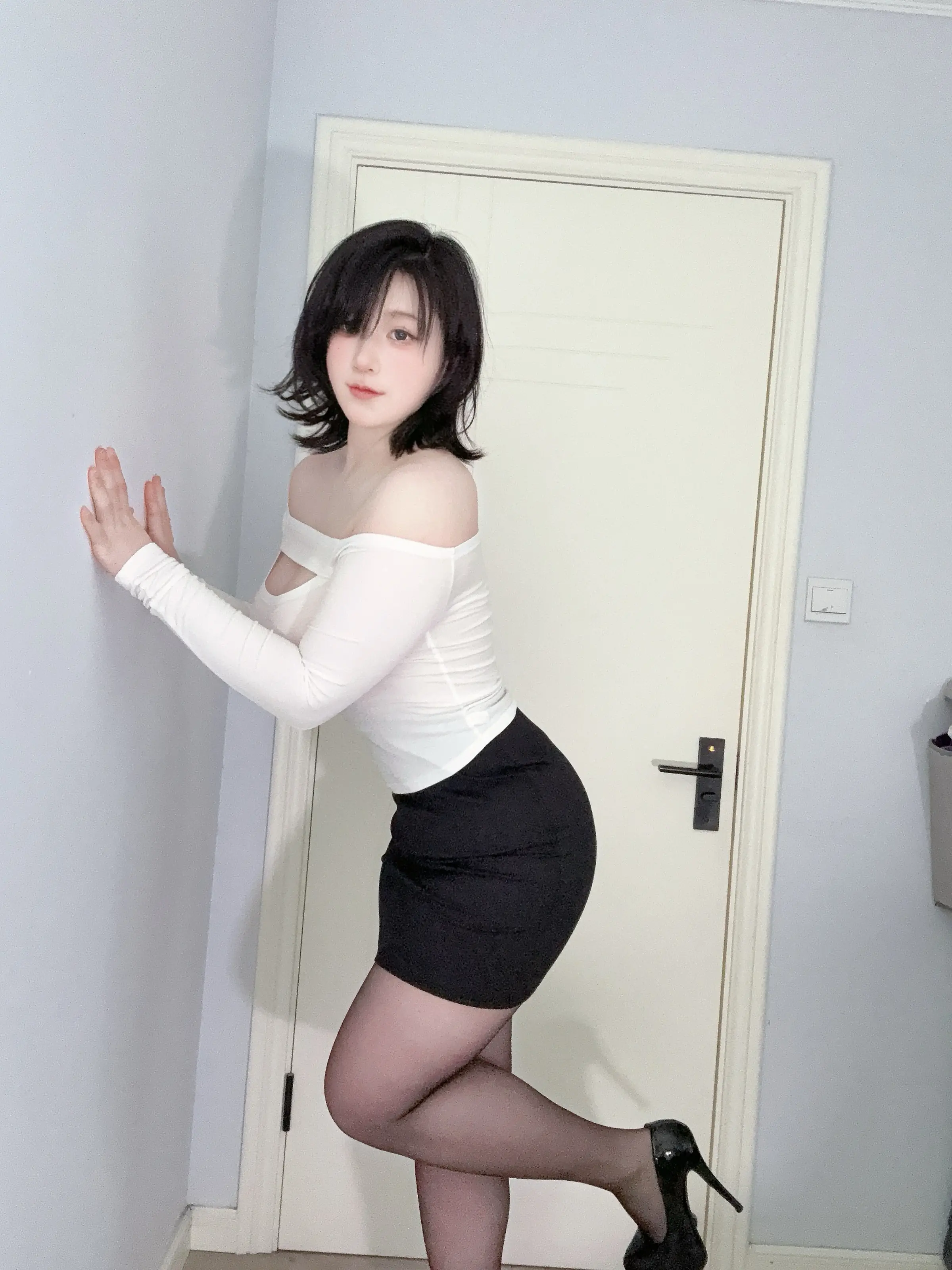 Zyra秋 – 妈妈的裙子 [47P]插图3