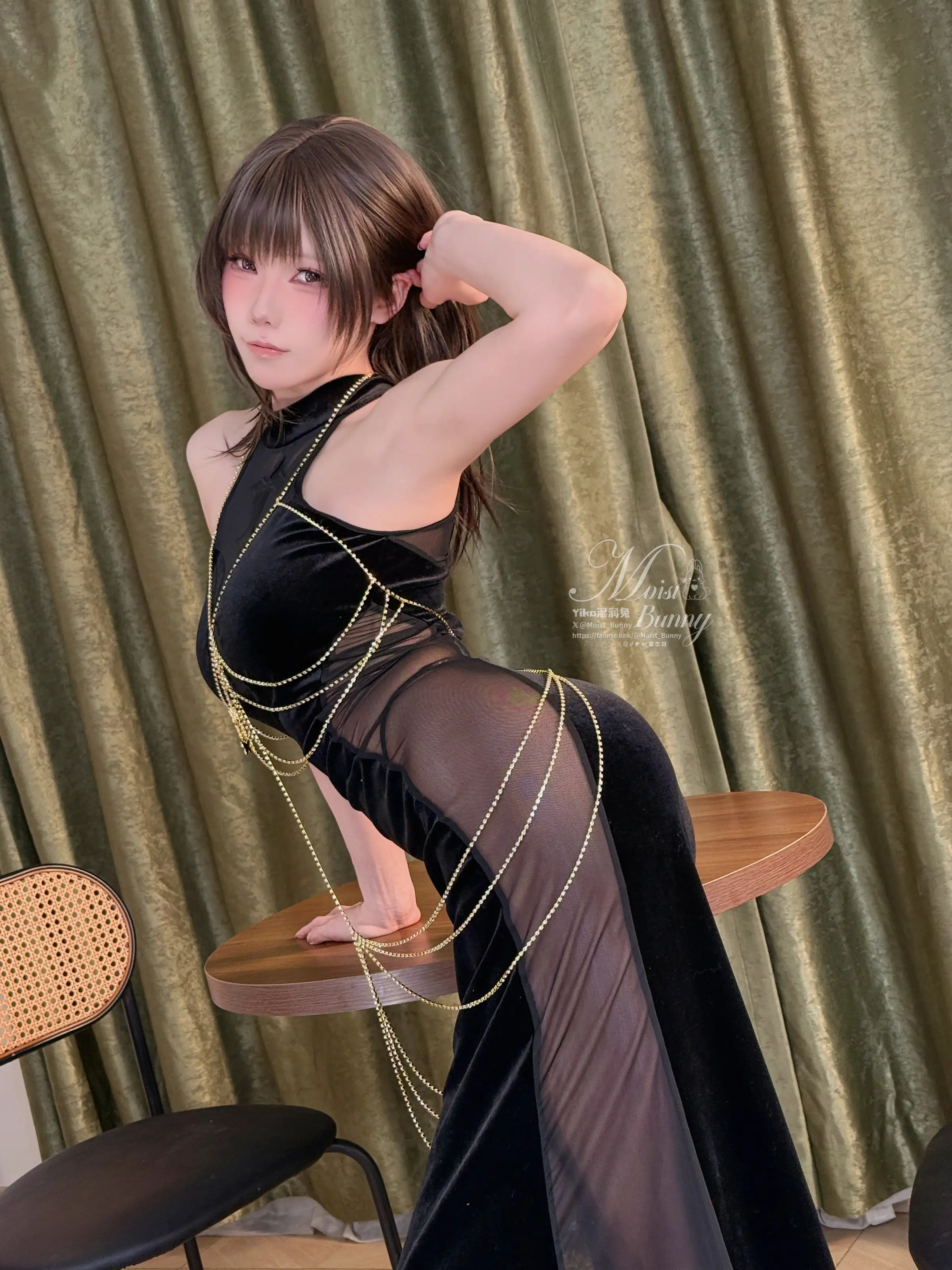 咬一口兔娘(黏黏团子兔) – 黑色丽花 [34P]插图5