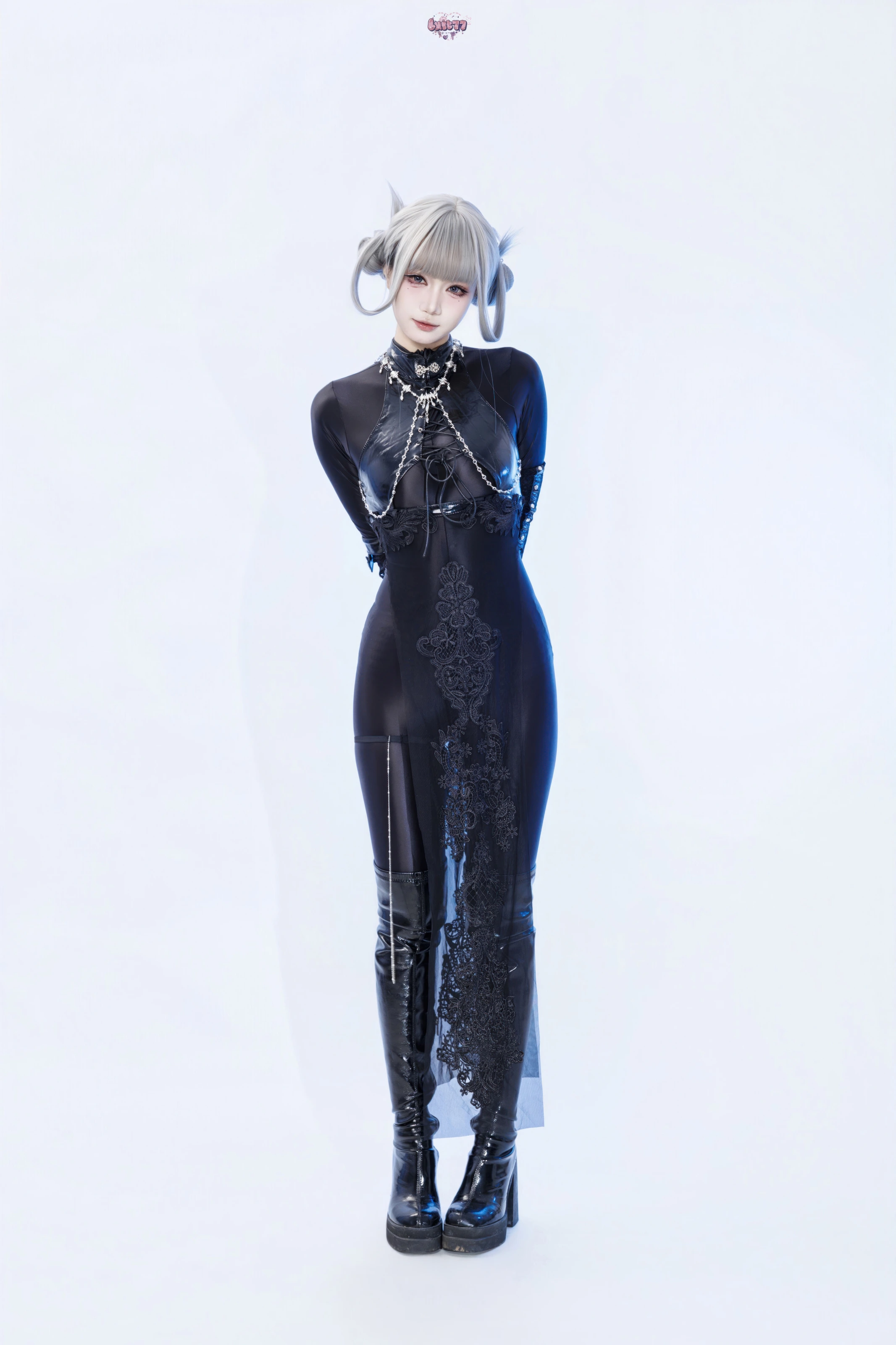 柒柒要乖哦 – 黑靡烟旗袍 [108P]插图2