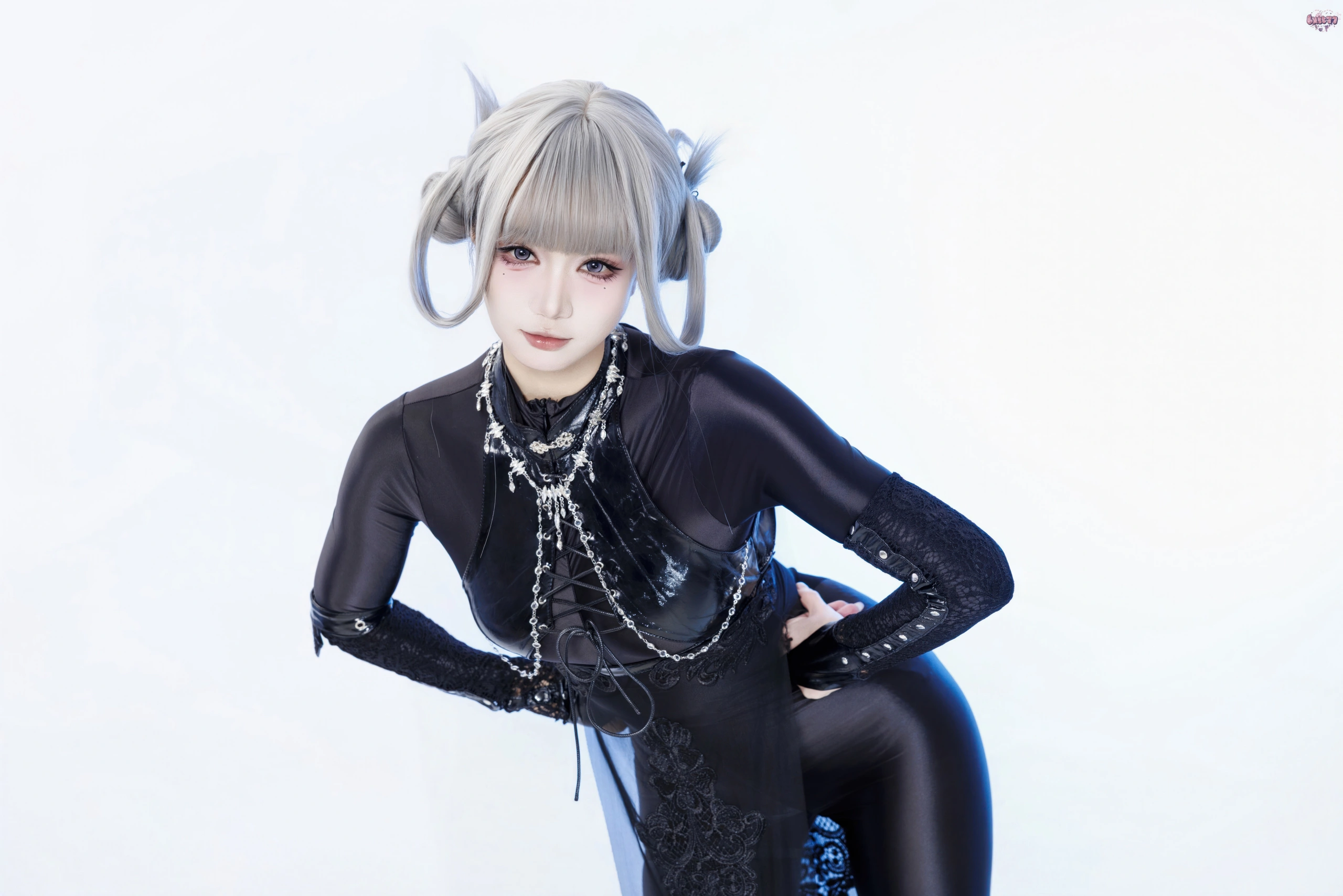 柒柒要乖哦 – 黑靡烟旗袍 [108P]插图5