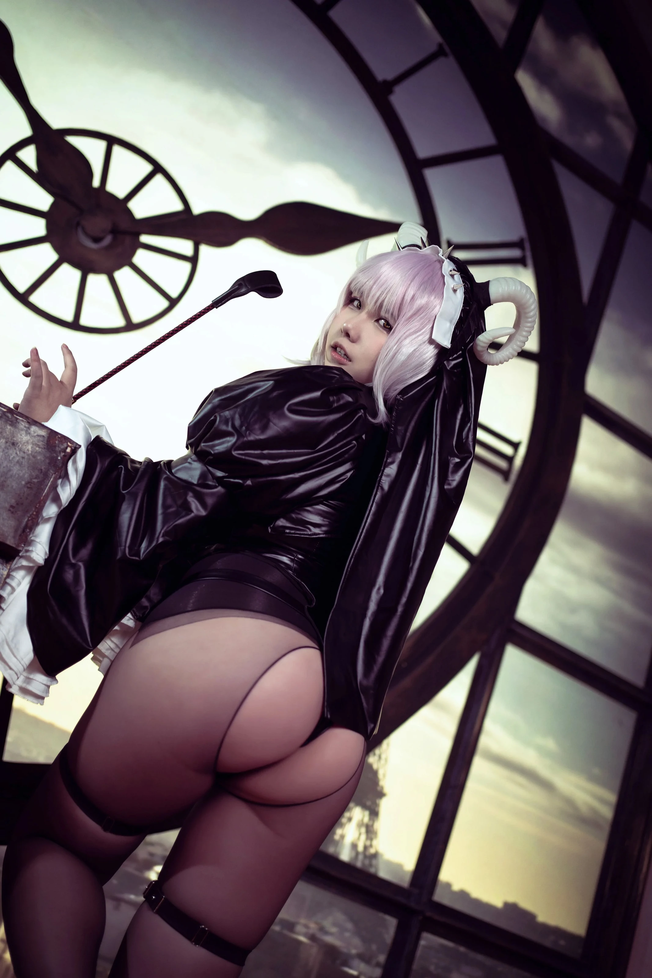 阿半今天很开心 – 开裆裤恶魔 [75P]插图2