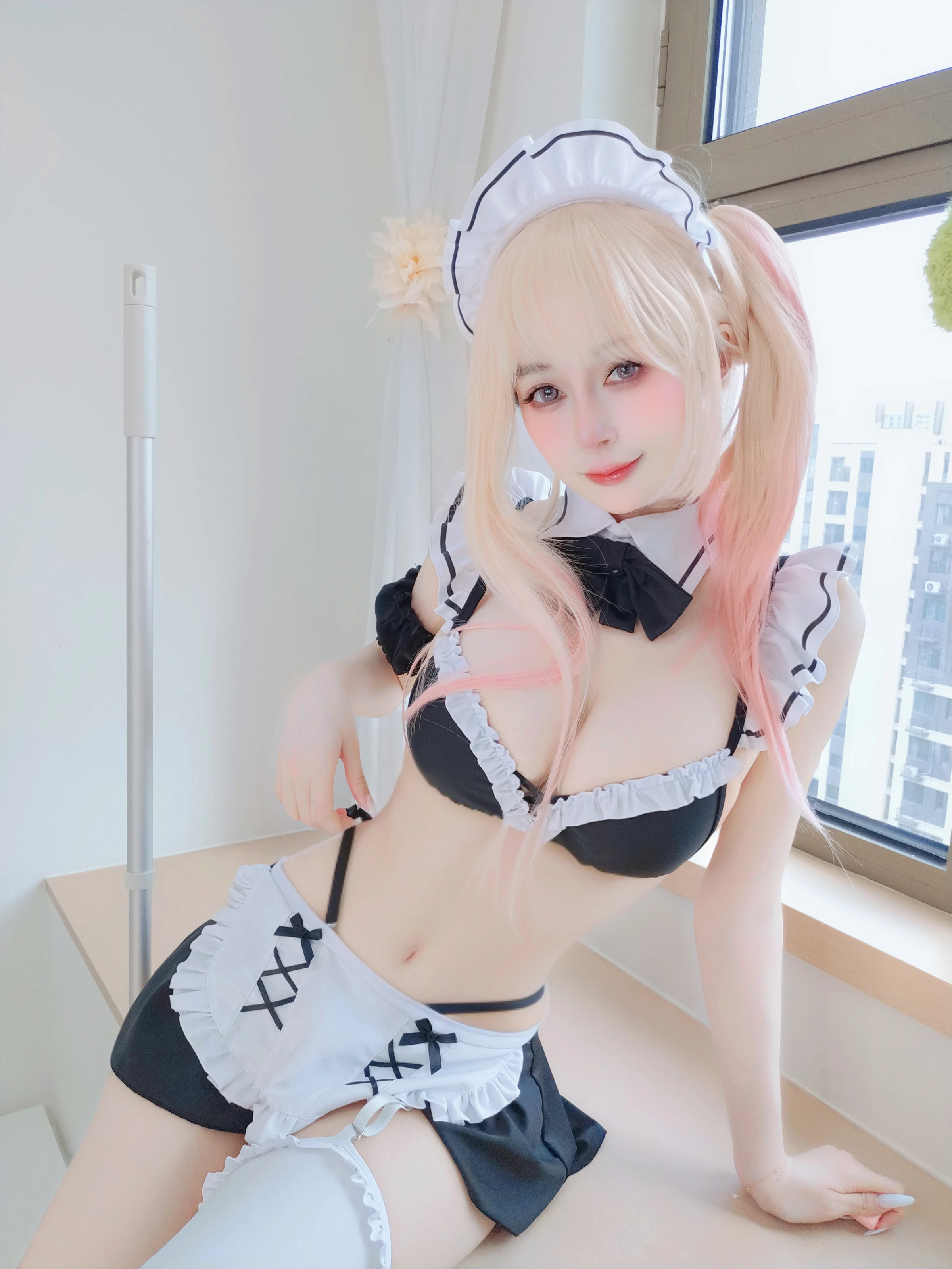 白银81 – Fantia 2025年12月会员合集(15期) [144P]插图1