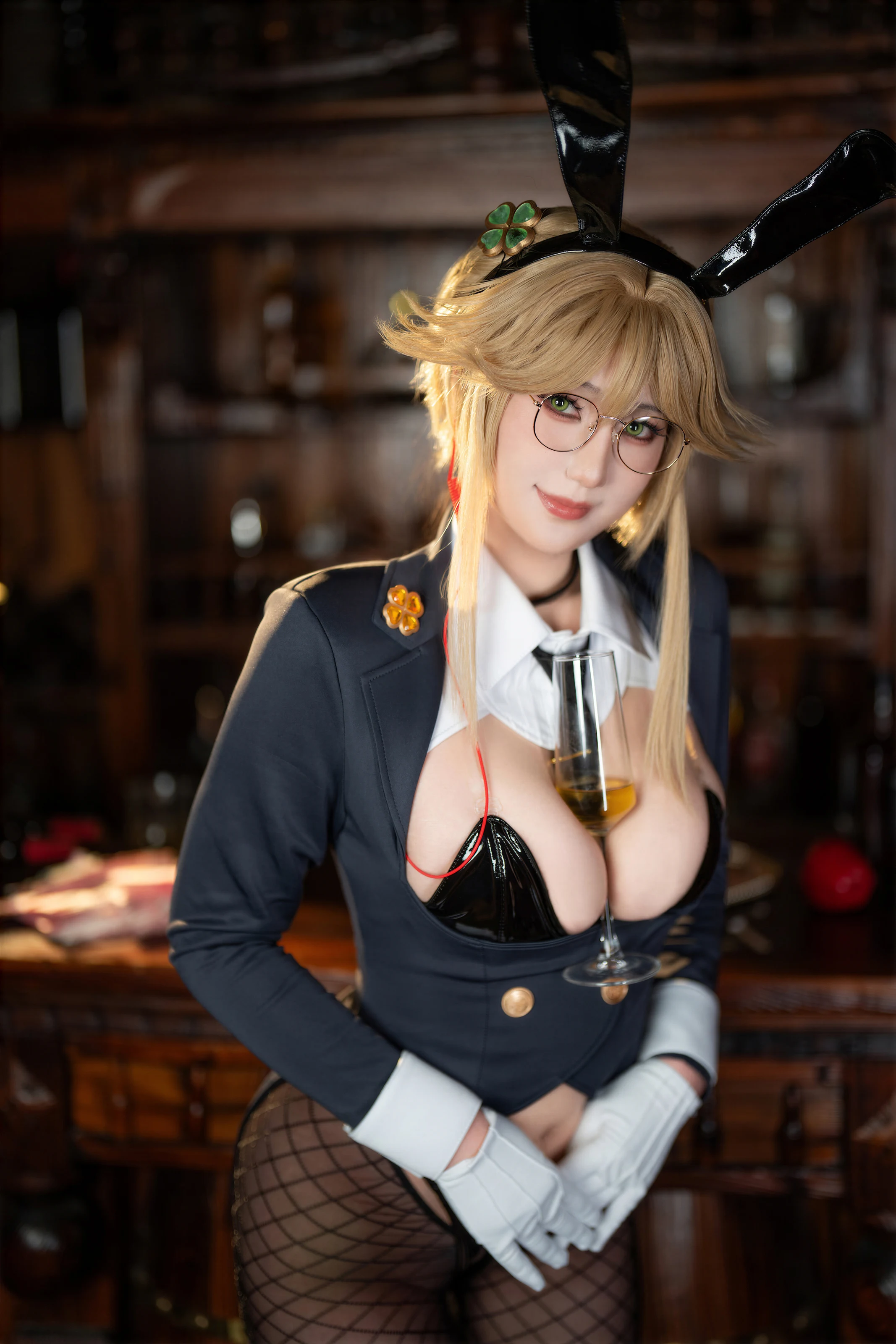 星澜是澜澜叫澜妹呀 – Nikke 爱德·特务兔女郎 [71P]插图2