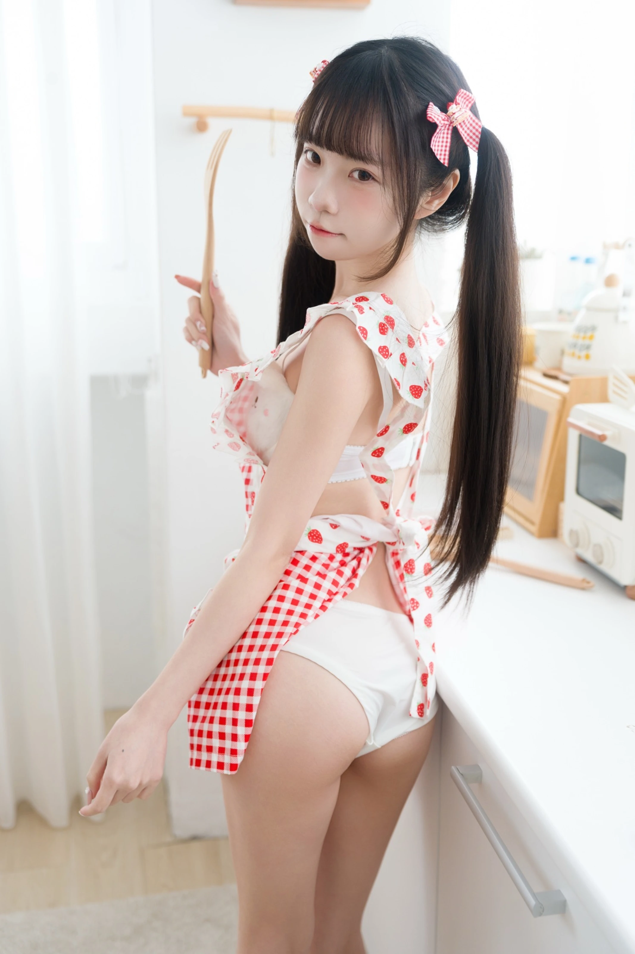 可可小白兔 – 生日限定 一起做蛋糕吗 [77P]插图6