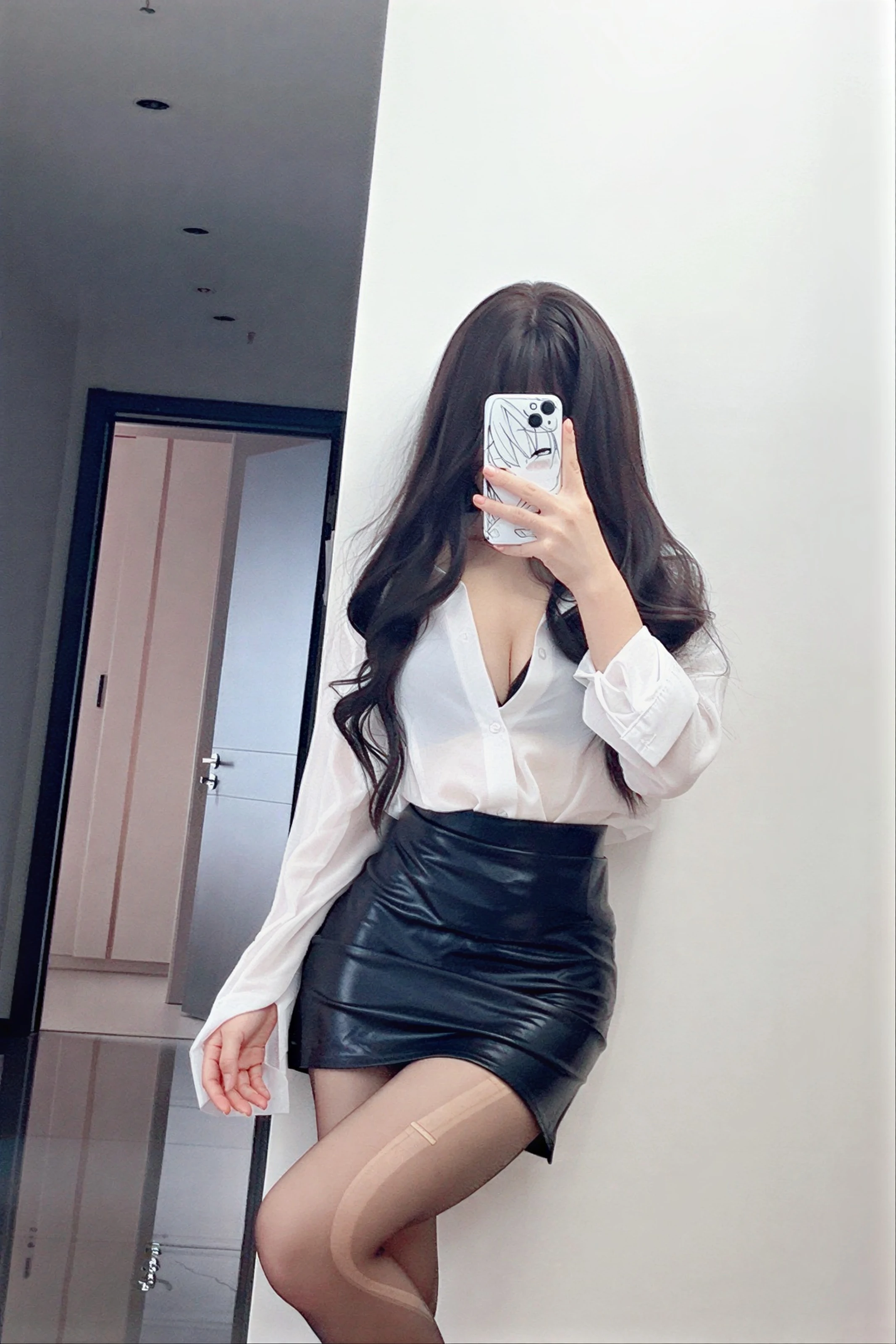 Bangni邦尼 – 老师好 自拍 [21P]|图集秀