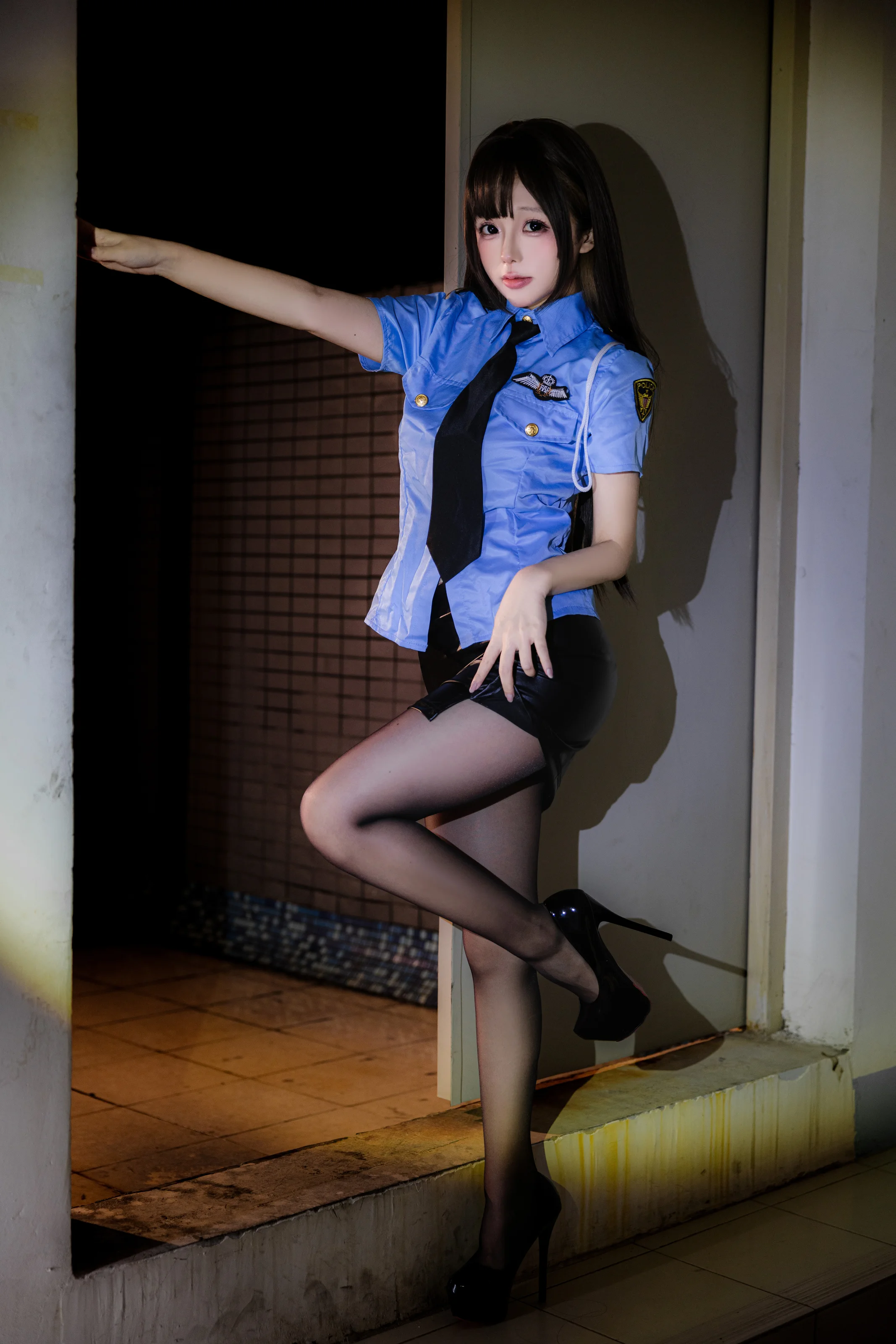 日奈娇 – 楼道保安 [164P]插图1