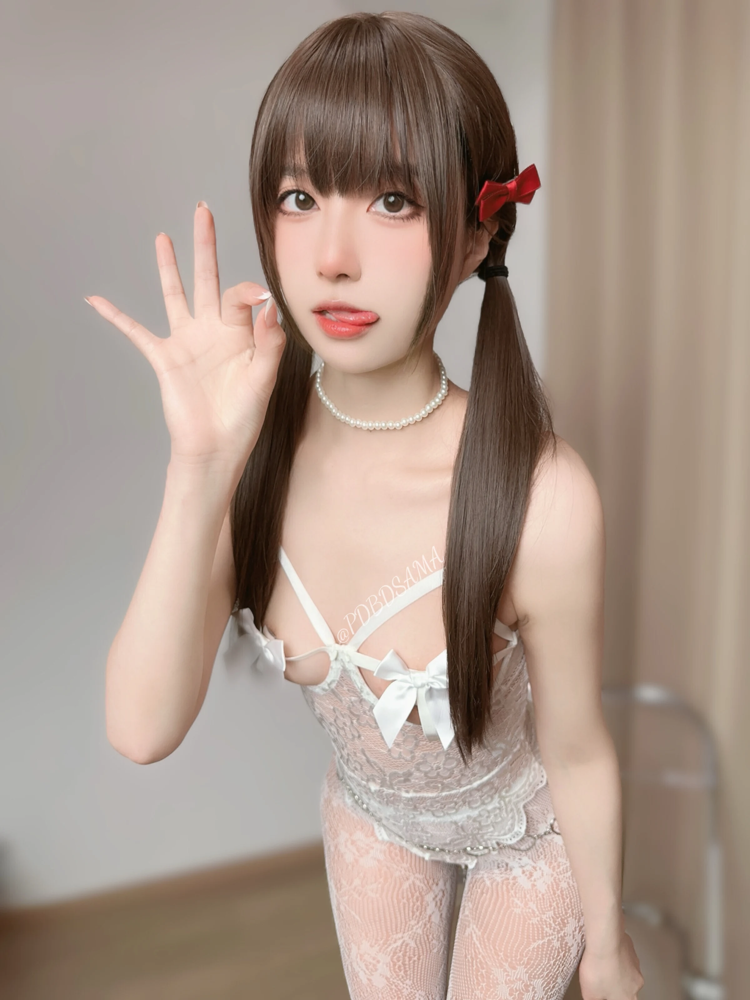 布丁大法 - 白色蕾丝视频下载 [2部 1分33秒]|图集秀