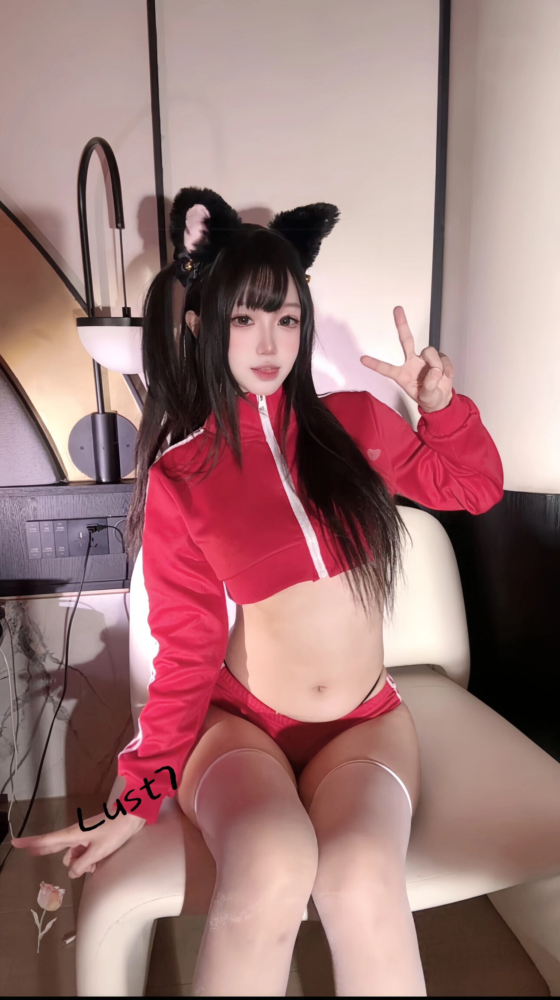 柒柒要乖哦 – 红色体操服 [46P]插图4