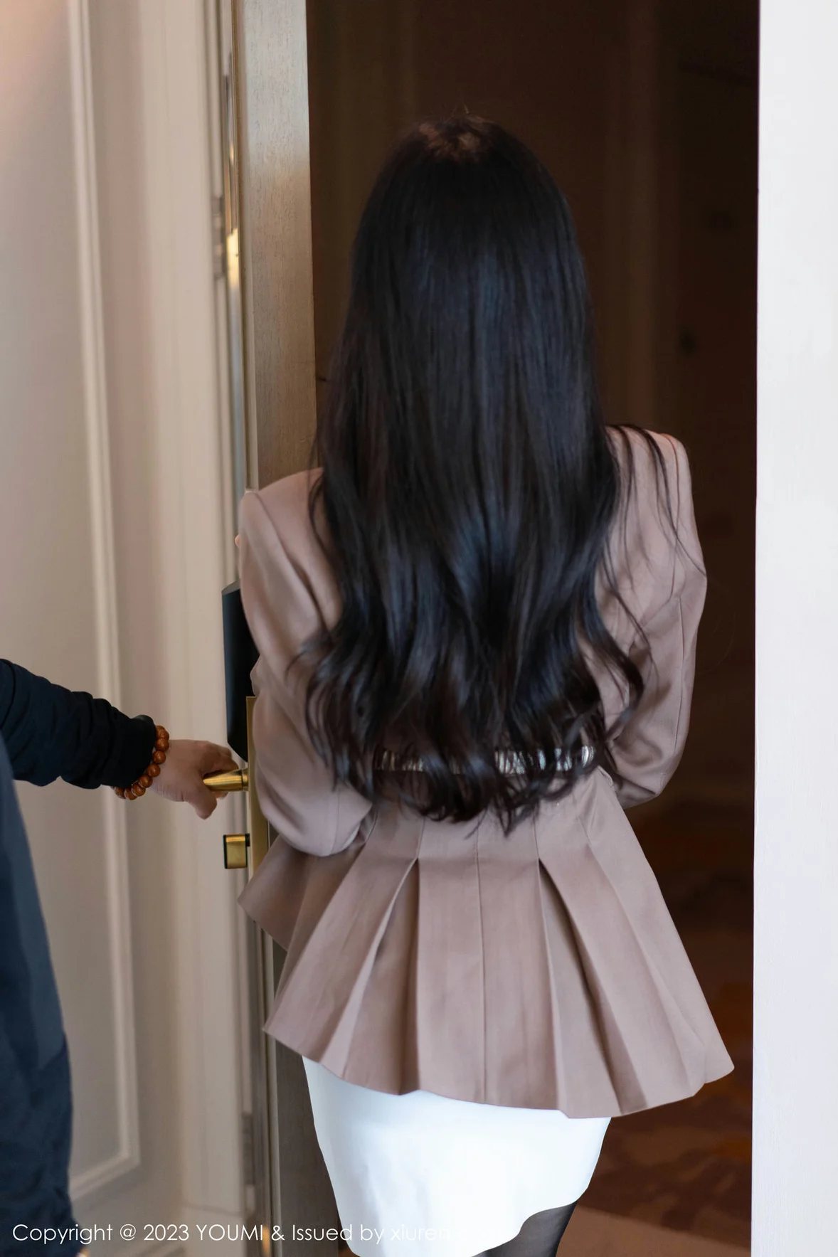 尤蜜荟 Vol.950 允爾 魅惑黑丝性感写真 [74P]插图1