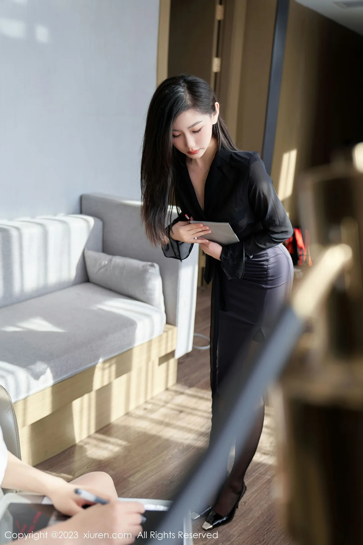 XiuRen 秀人 No.6839 沈青黛 双人互动拍摄性感写真 [102P]插图7