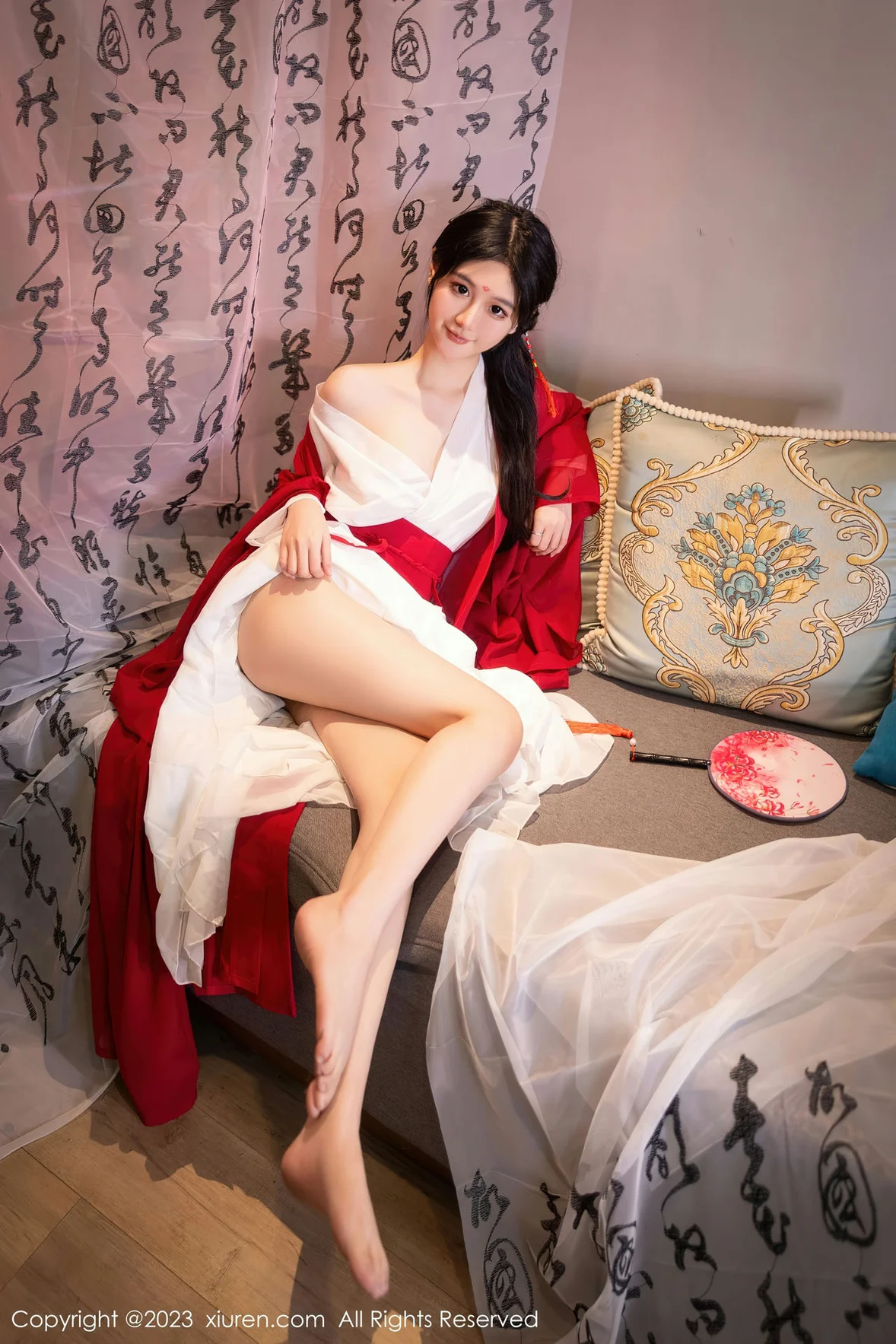 XiuRen 秀人 No.7192 幼幼 红色古装性感写真 [93P]插图4