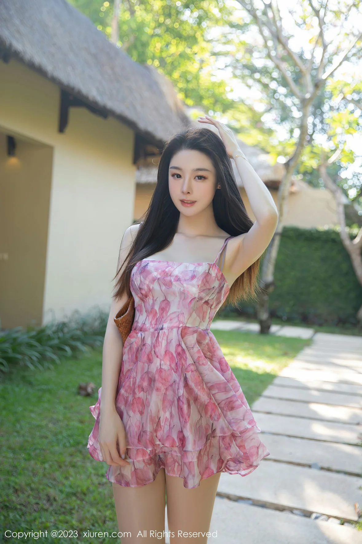 XiuRen 秀人 No.7006 是小逗逗 原色丝袜巴厘岛旅拍 [81P]插图1