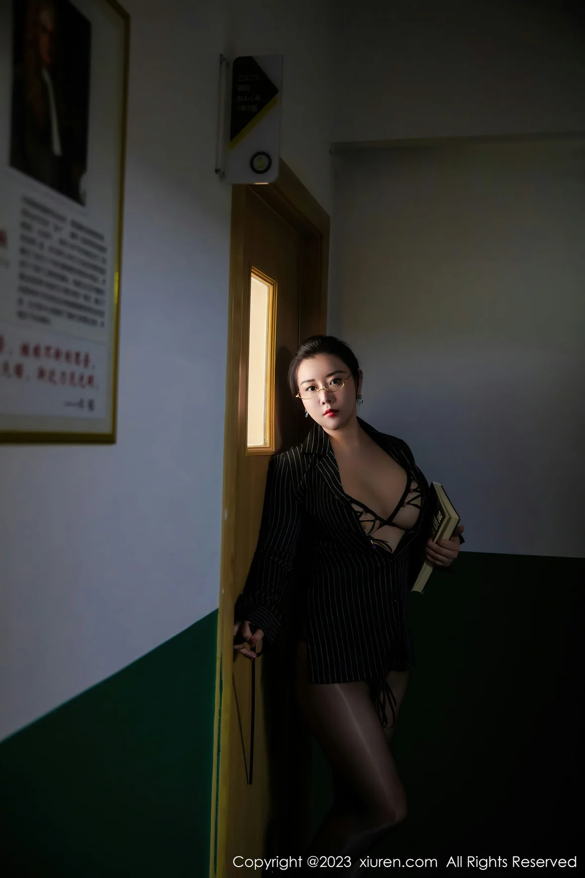 XiuRen 秀人 No.6823 王婉悠Queen 情趣内衣极致妩媚写真 [91P]插图2