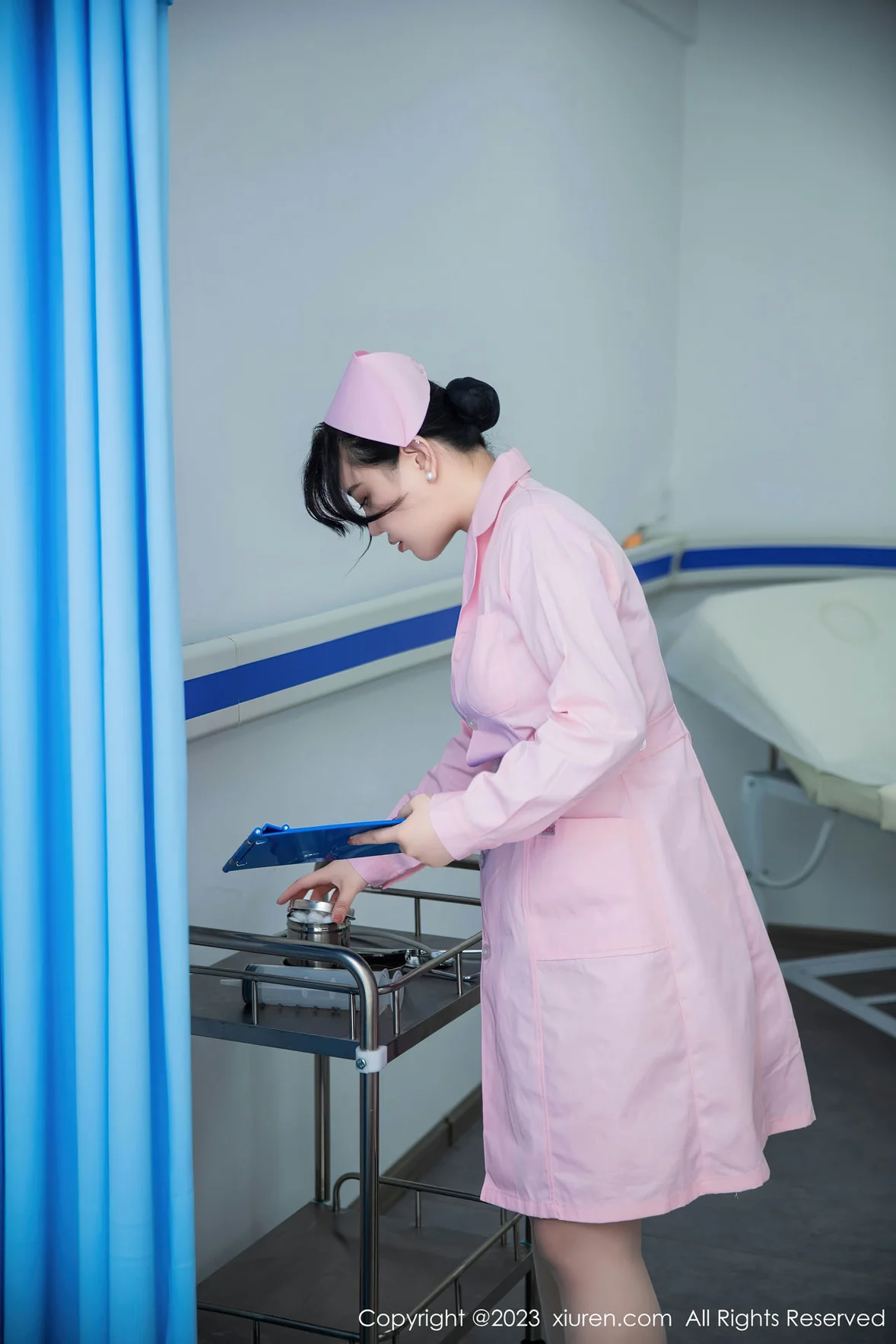 XiuRen 秀人 No.7199 王婉悠Queen 粉色情趣护士性感写真 [82P]插图1