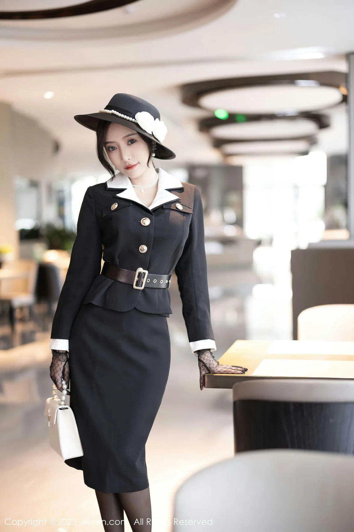 XiuRen 秀人 No.7048 王馨瑶yanni 气质高跟黑丝 [82P]插图2