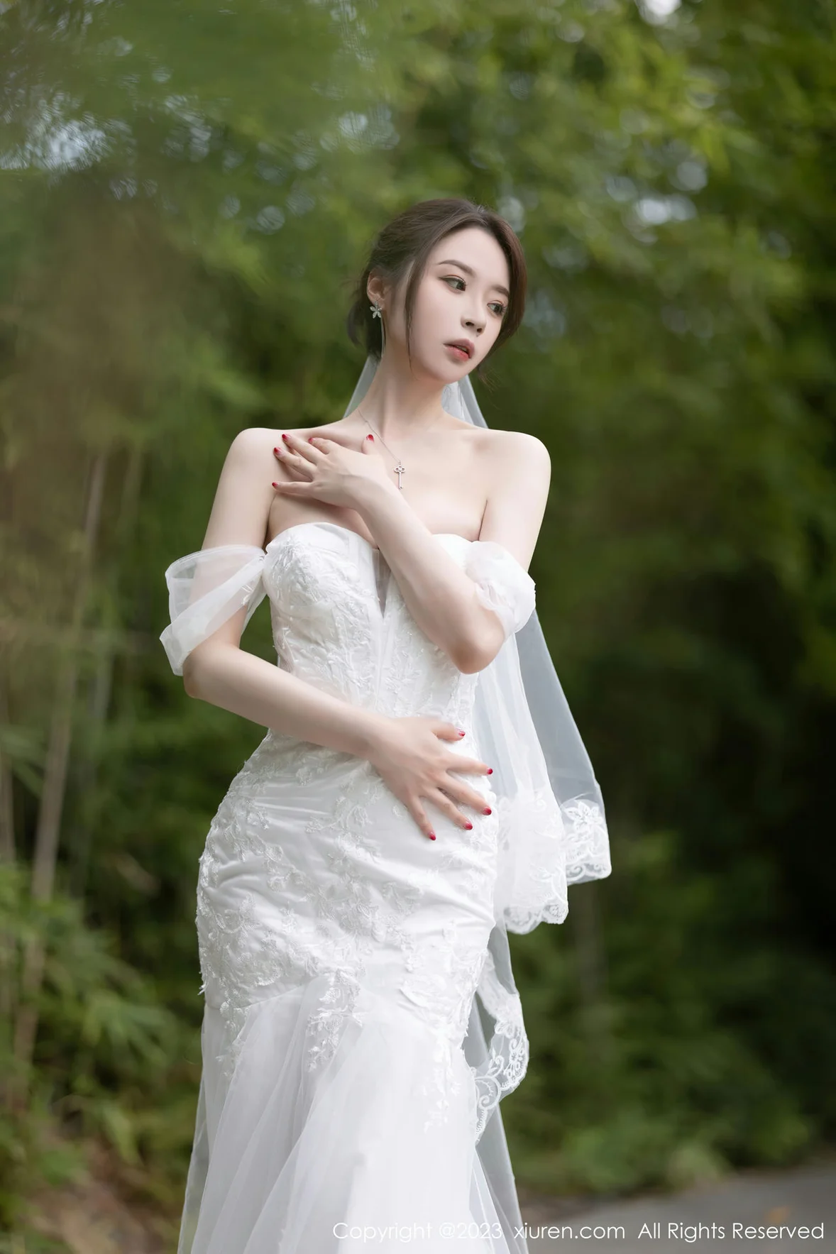 XiuRen 秀人 No.7310 梦心玥 白色婚纱服饰安吉旅拍 [84P]插图6